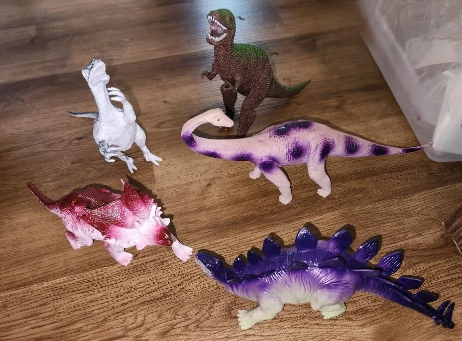 30 Dinosaurs Large for Birthday Party Table Decorations 