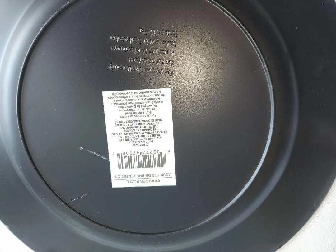 Silver Charger Plates Heavy Duty Plastic NOT FOOD SAFE 13 in Diameter  (QTY 26)
