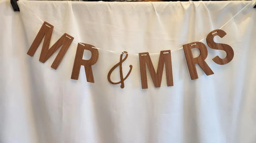 Mr & Mrs Wooden Hanging Banner
