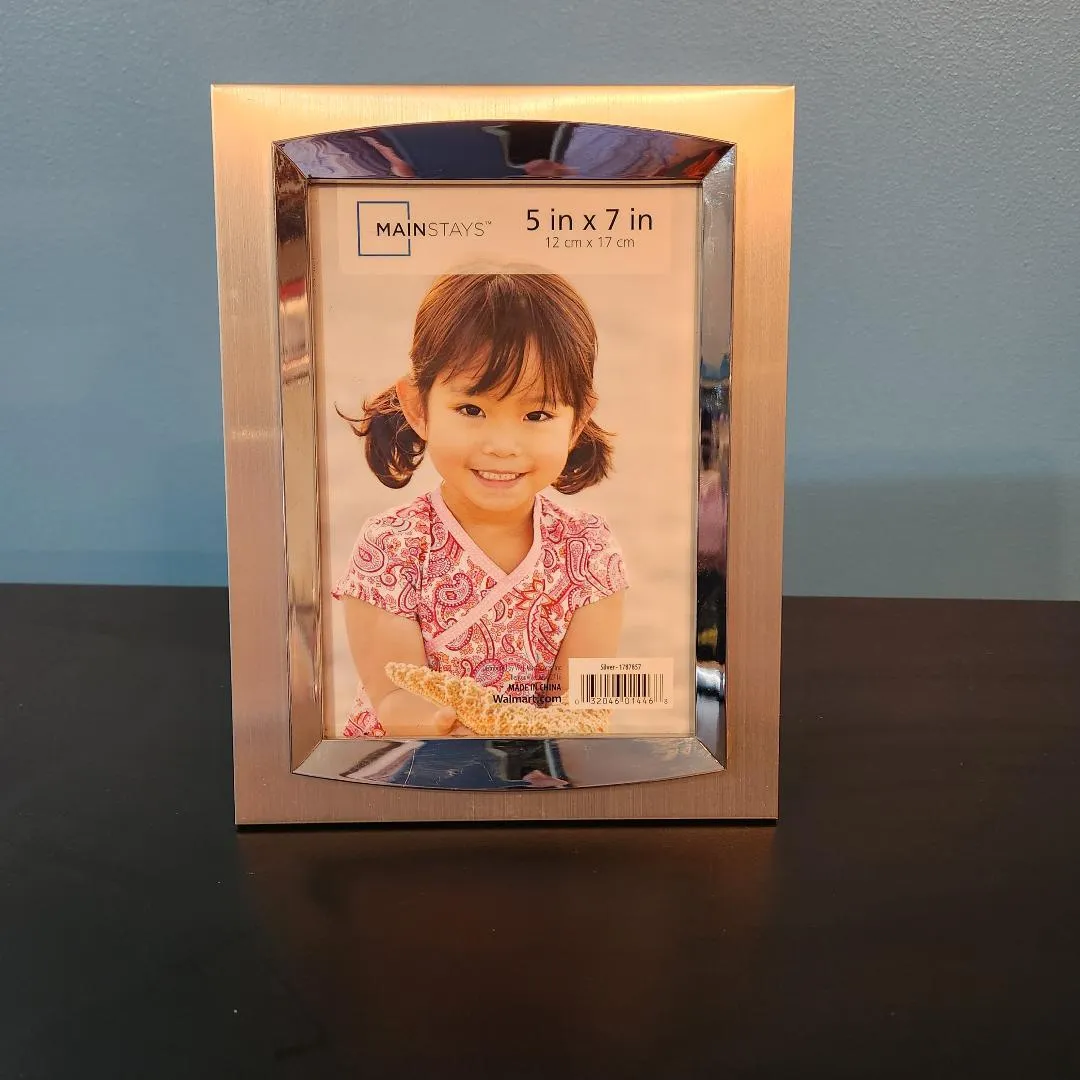 Silver Colored Frame 5x7  Memory Photos Signage Menus   SF4