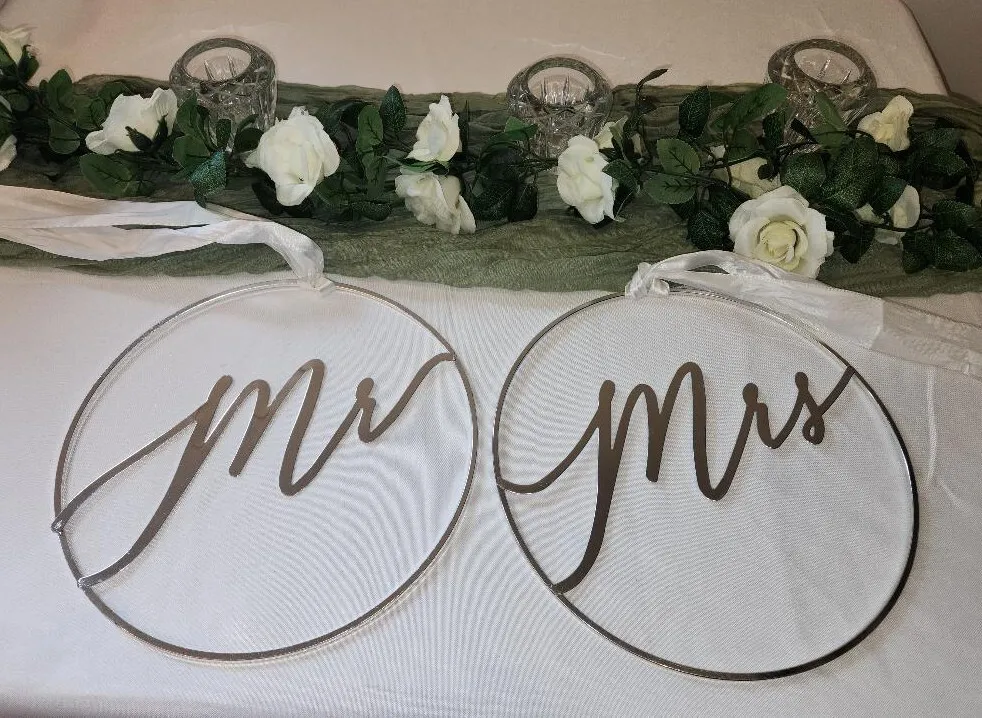 Mr & Mrs Silver Round Metal Chair Wall Table Signs