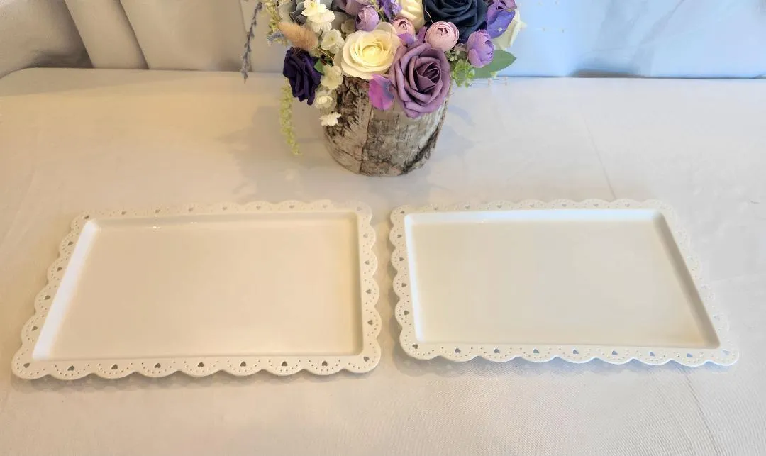 2 White Plastic Serving  Trays With Heart Rims 