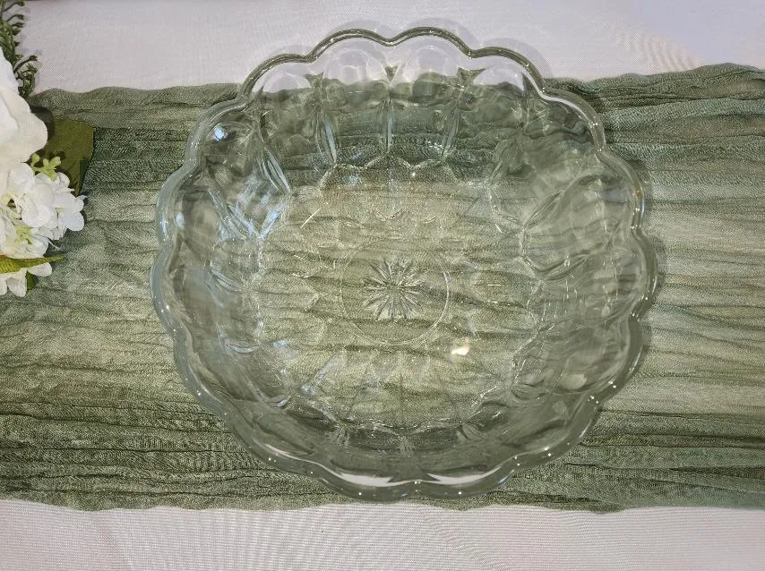 Glass Bowl 9 in Scalloped Edges Flower and Half Diamonds in Bottom 