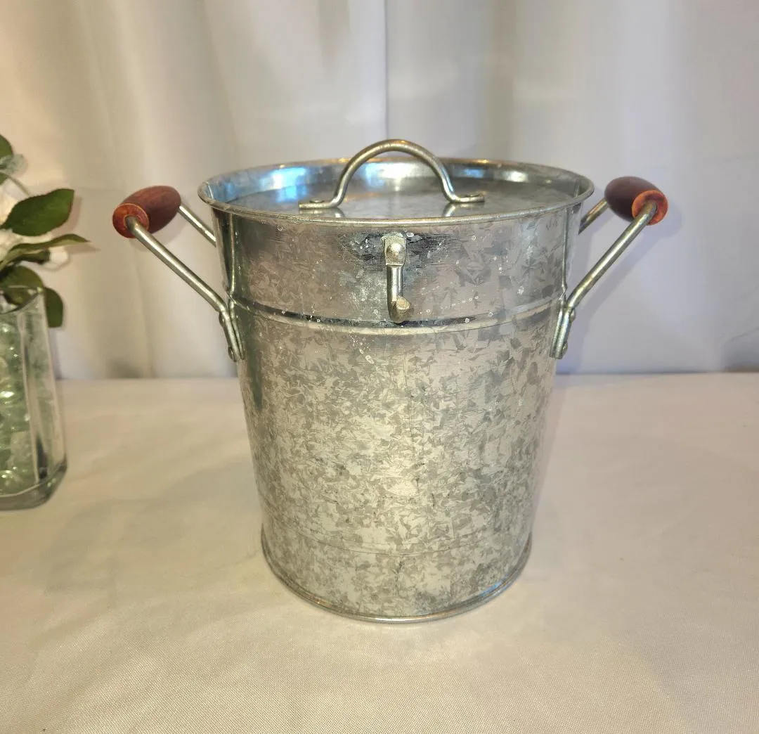 Galvanized Metal Ice Bucket With Lid
