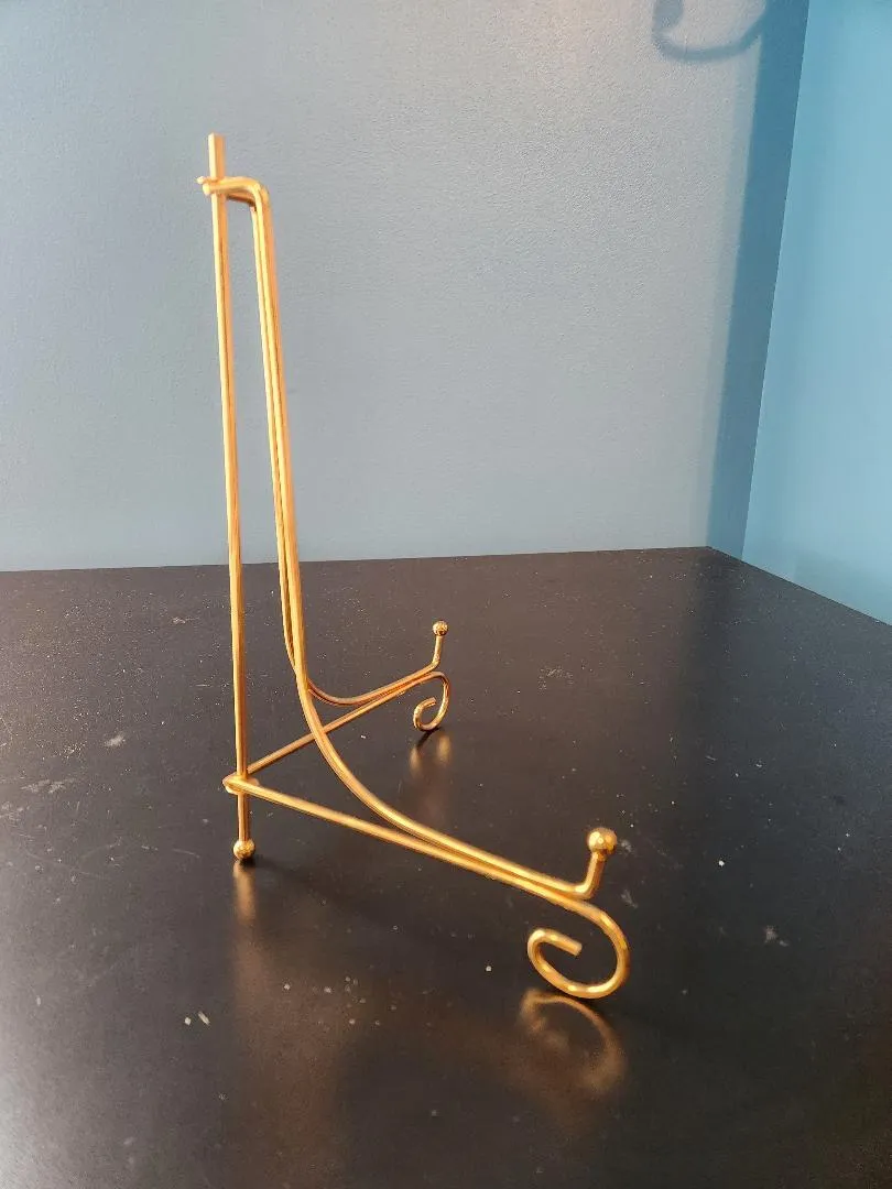 Gold Metal Easel 10 in Tall