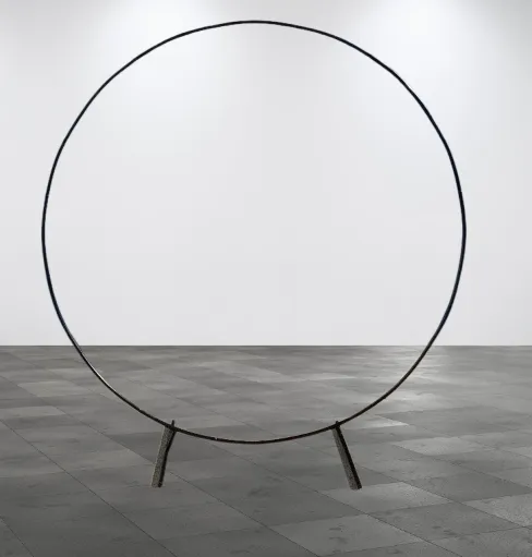 Black Circle Arch Metal
