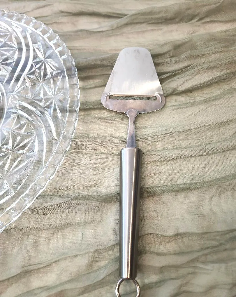Large Cheese Cutter 