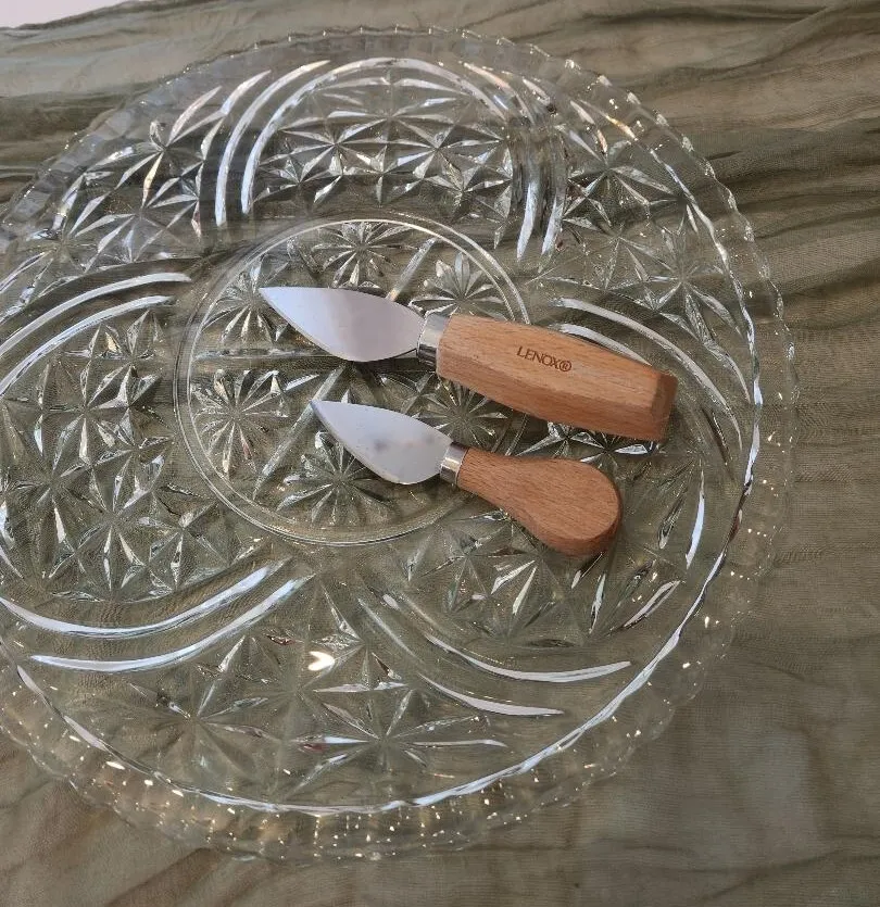 2 Pieces Cheese Knives Wooden Handles Lenox  (QTY 1 SET)