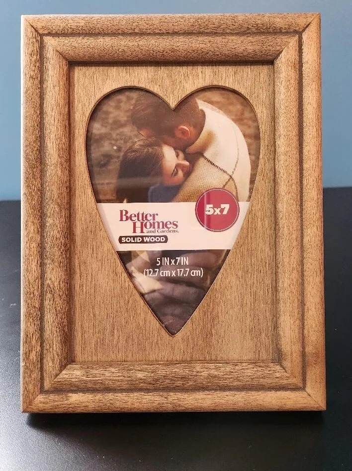5x7 Wooden Heart Cutout Frame for Photos, Memory Photos      WF9