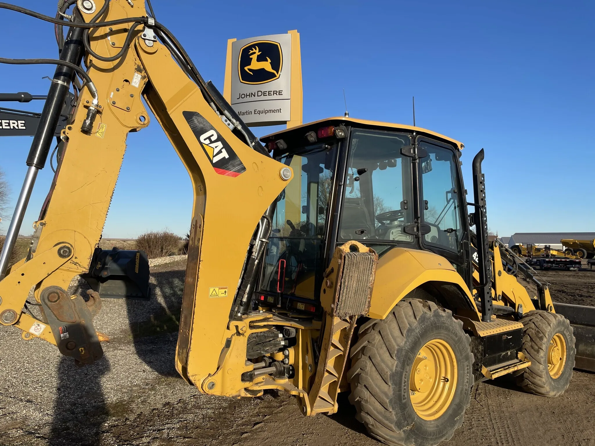 Cat 420F2IT backhoe (Brokered)