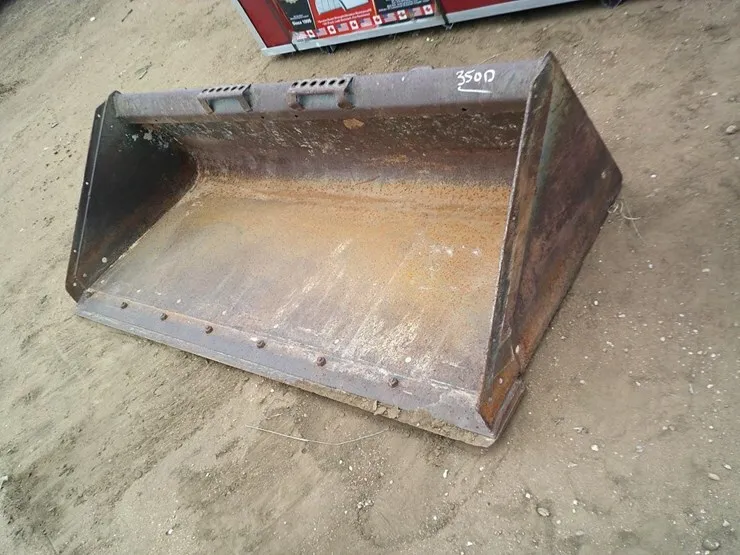 Smooth Bucket for Skid Steer
