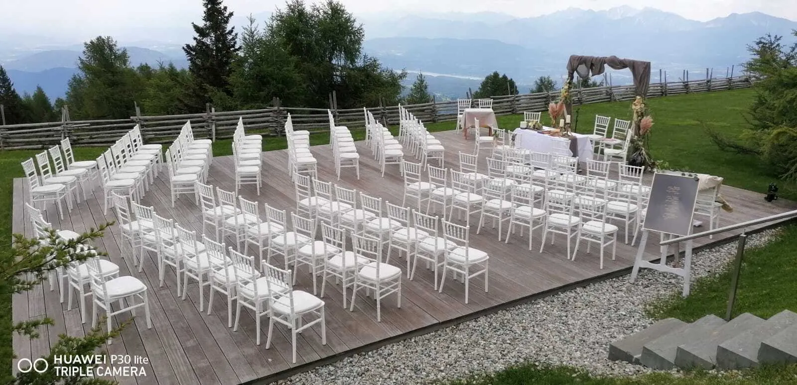 Chiavari Stuhl mit Sitzkissen mit Klettband
