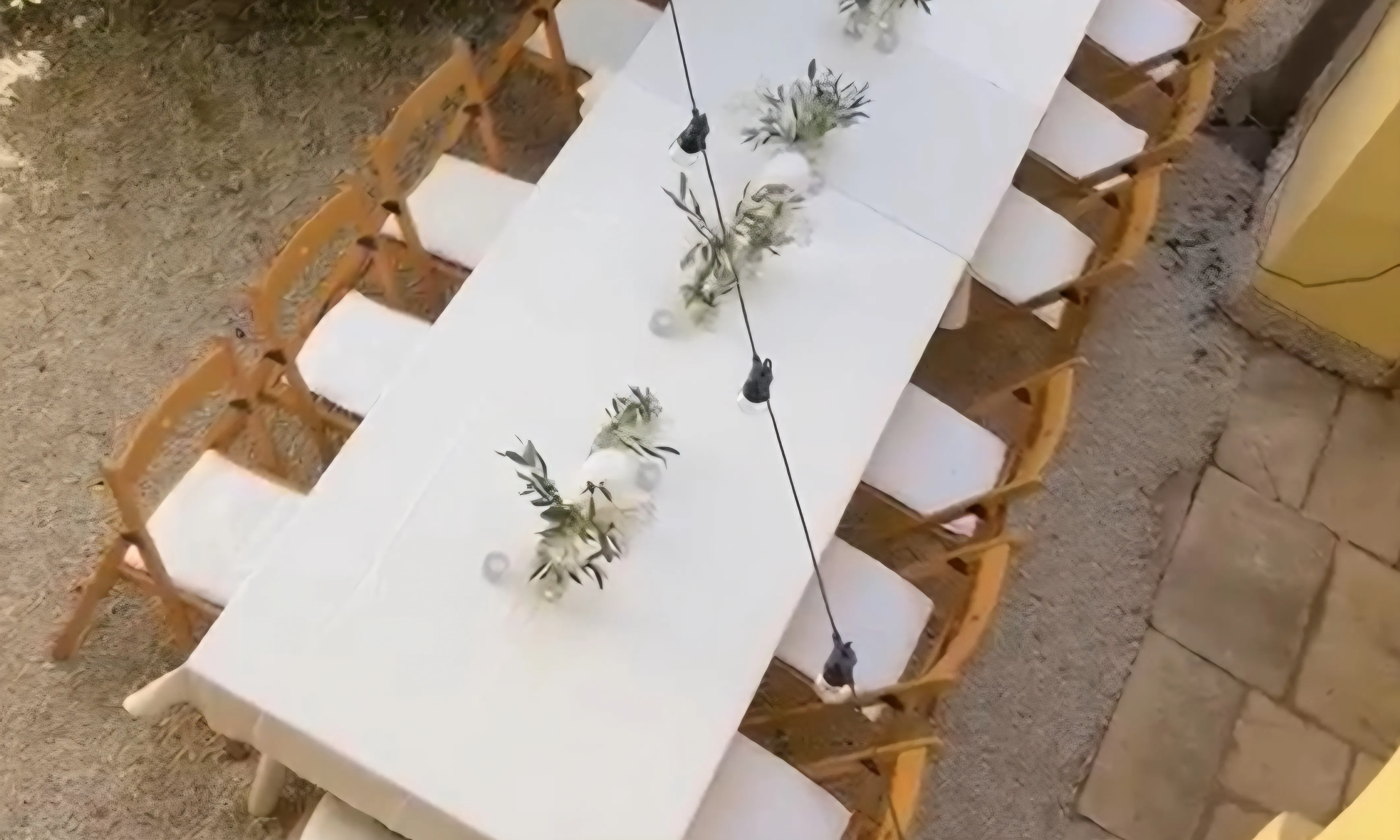 Klappstuhl braun mit Sitzkissen weiß