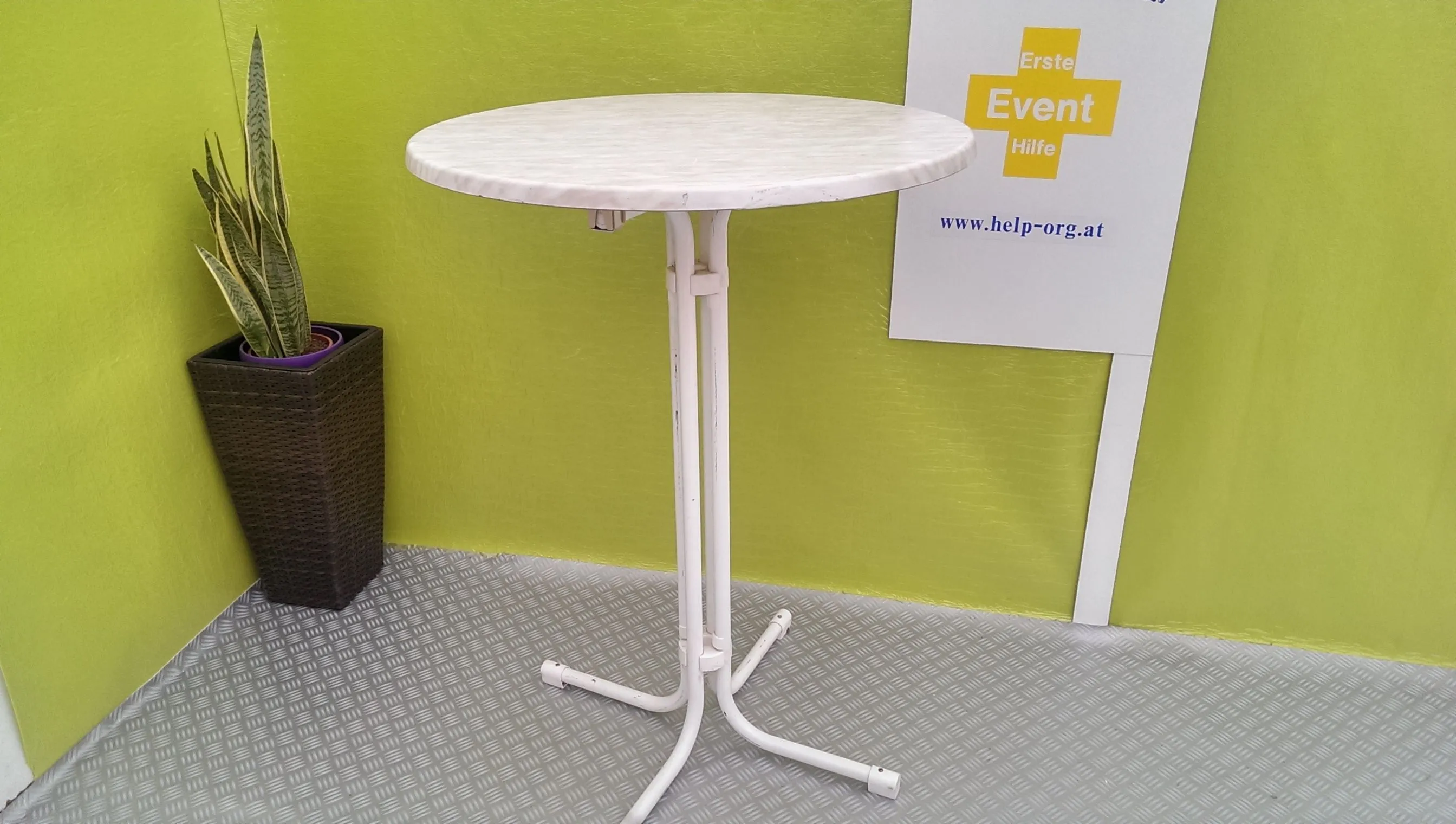 Stehtisch für 4 - 6 Personen