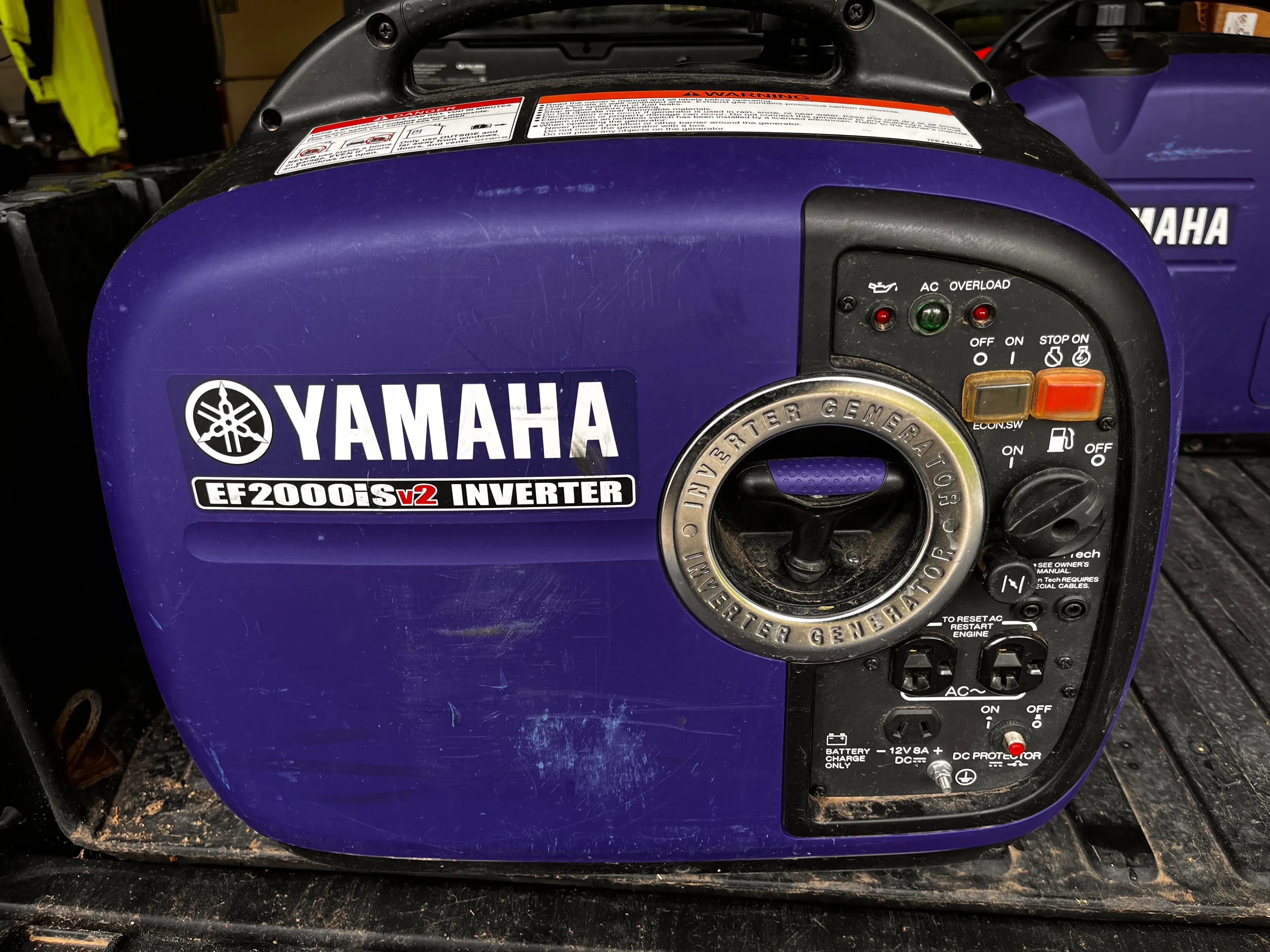 Yamaha EF2000 Generator