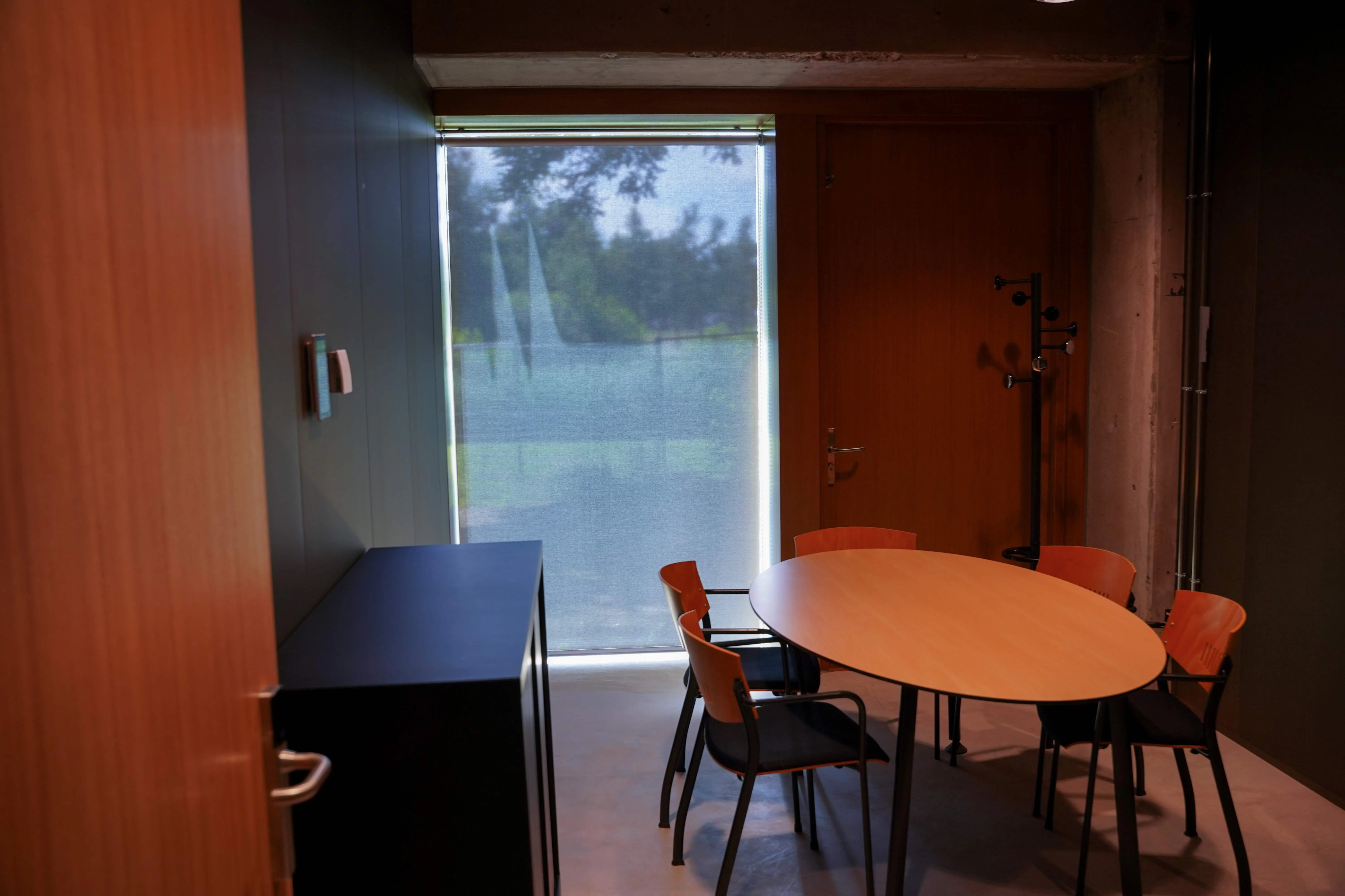 Negotiation room/Break-out room LA1509