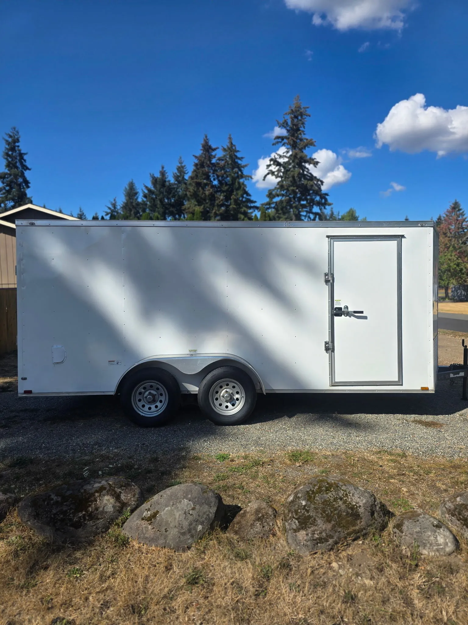 7×16 Enclosed Trailer – 7K GVWR