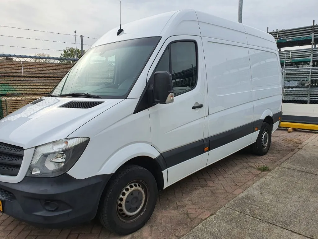 Mercedes Sprinter (64)