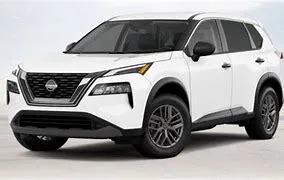 2024 White Nissan Rogue