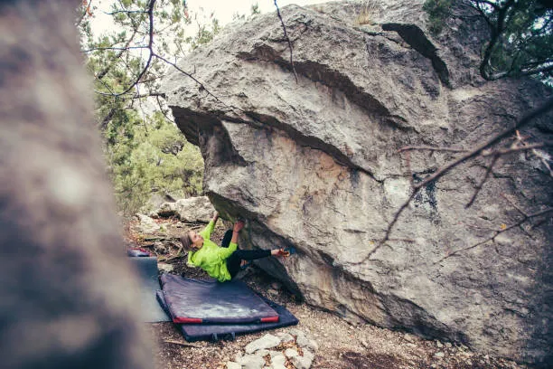 Bouldering & Climbing 