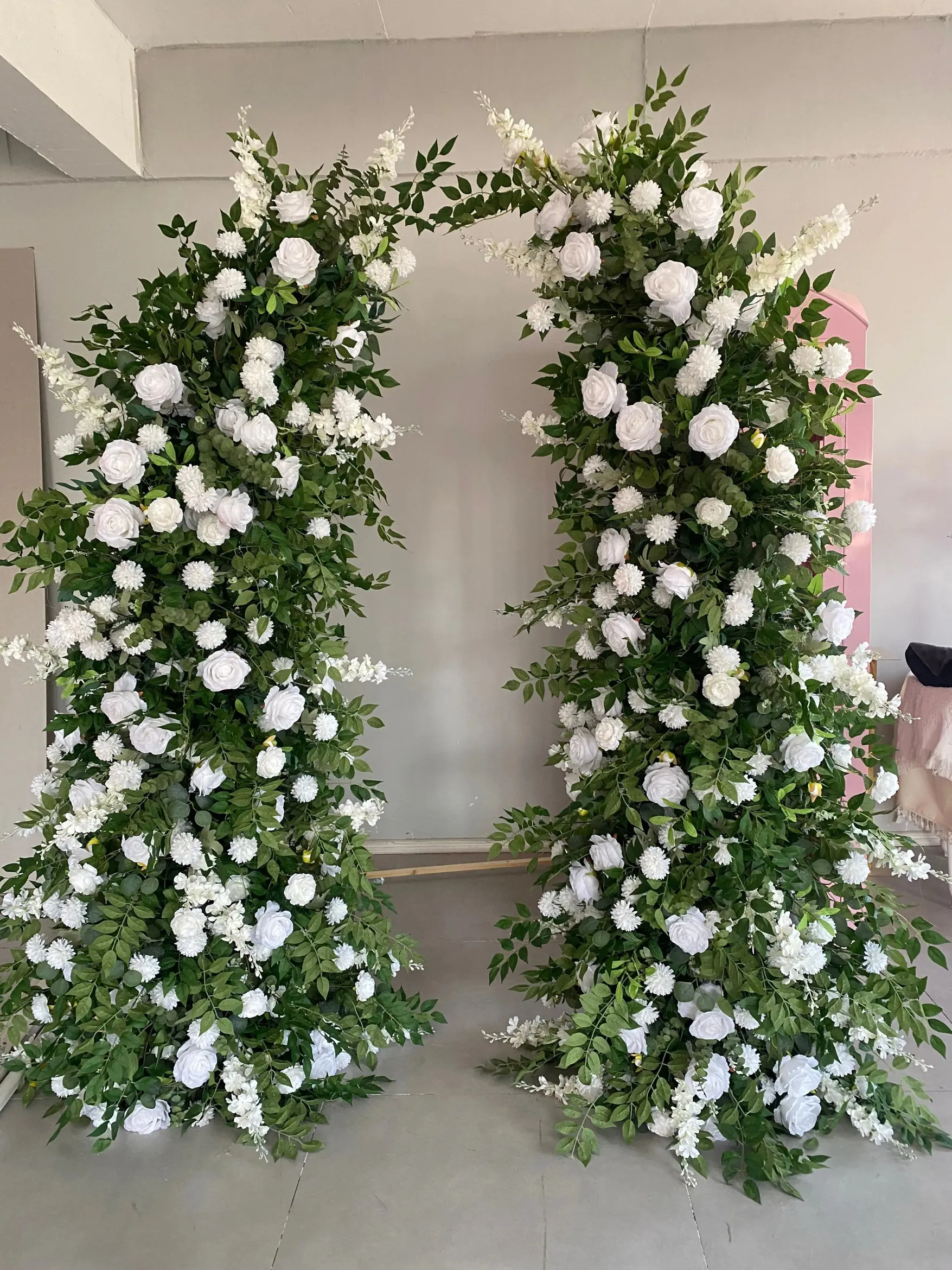 Horn Arch-Greenery with White Floral 