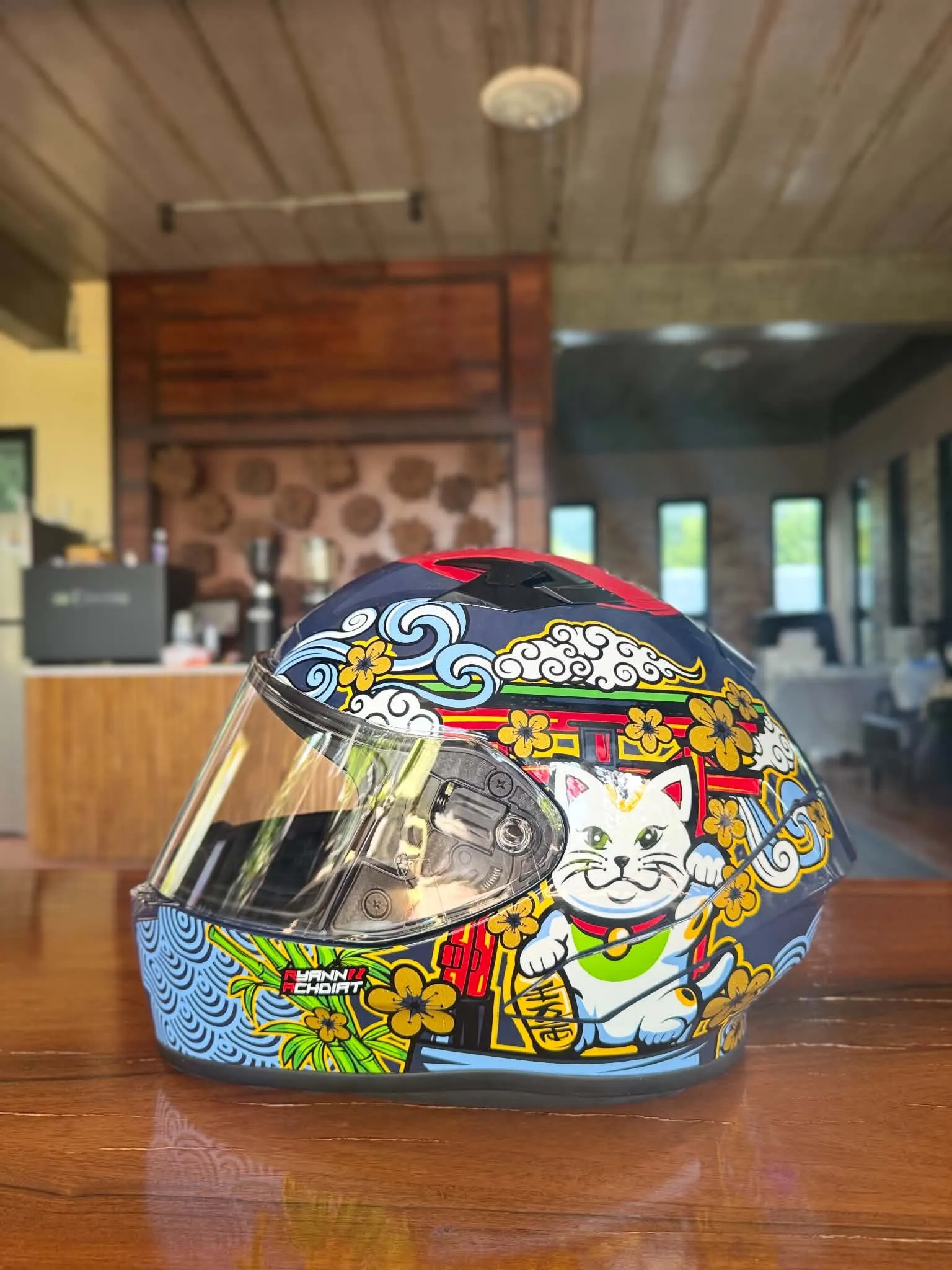 ZEUS Lucky Cat Full Face Helmet