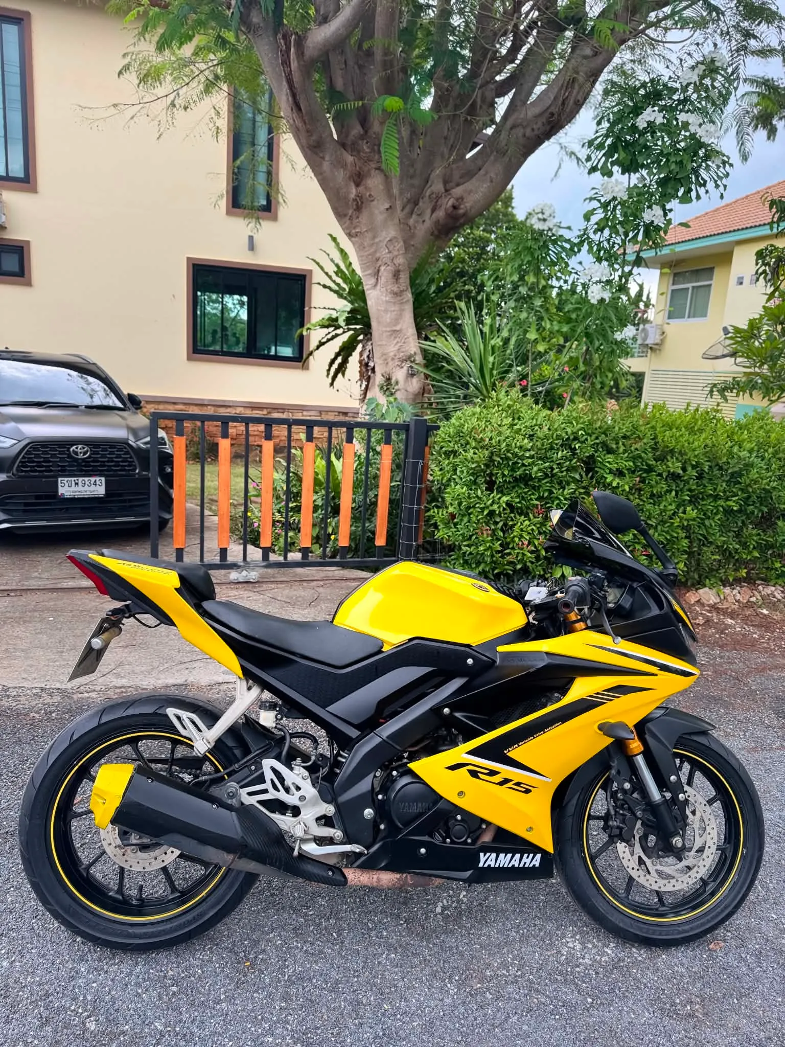 2018 Yamaha YZF-R15 V3 (Yellow Edition) – Precision Performance & Standout Style