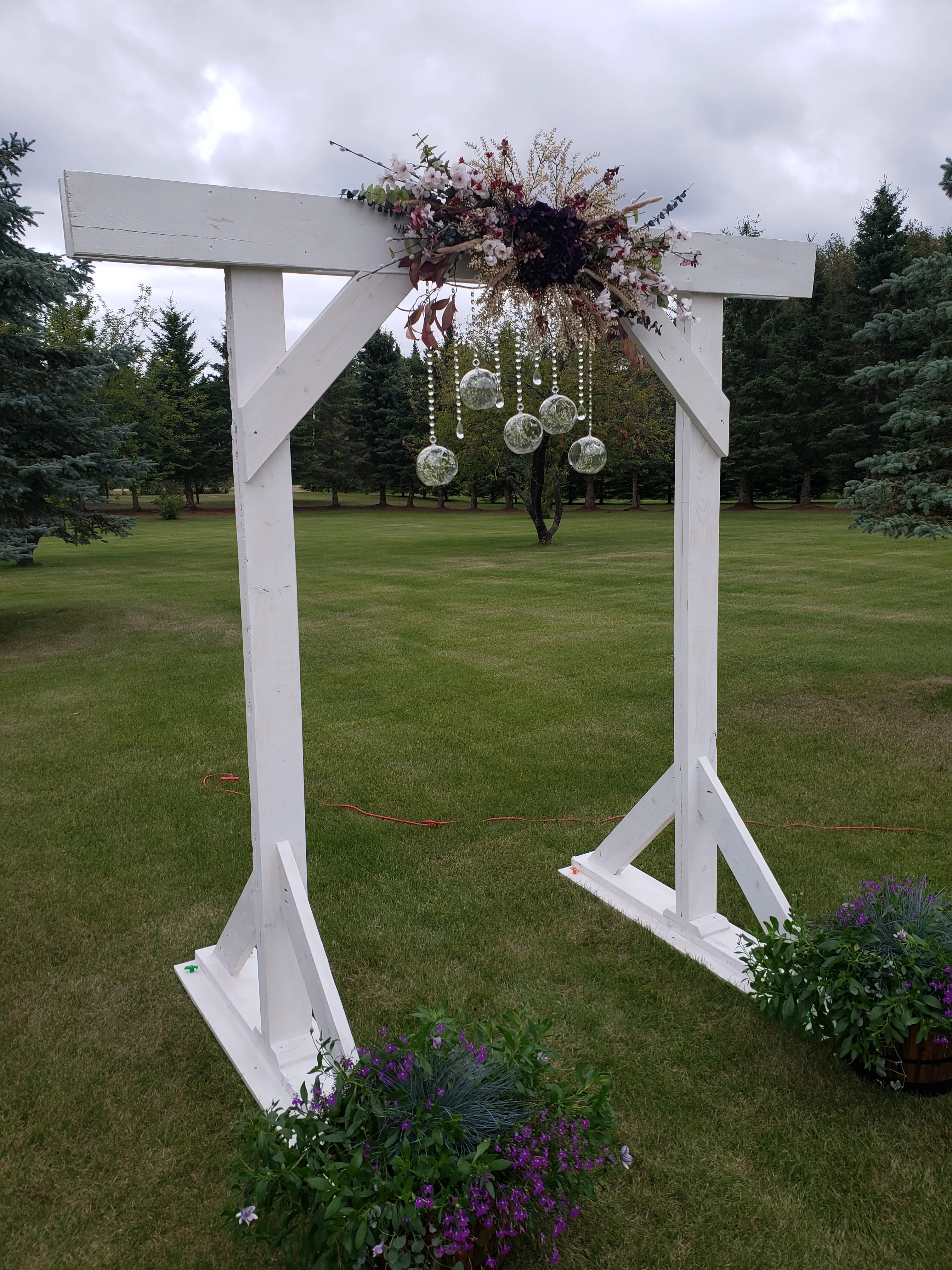 Wooden Arch - White