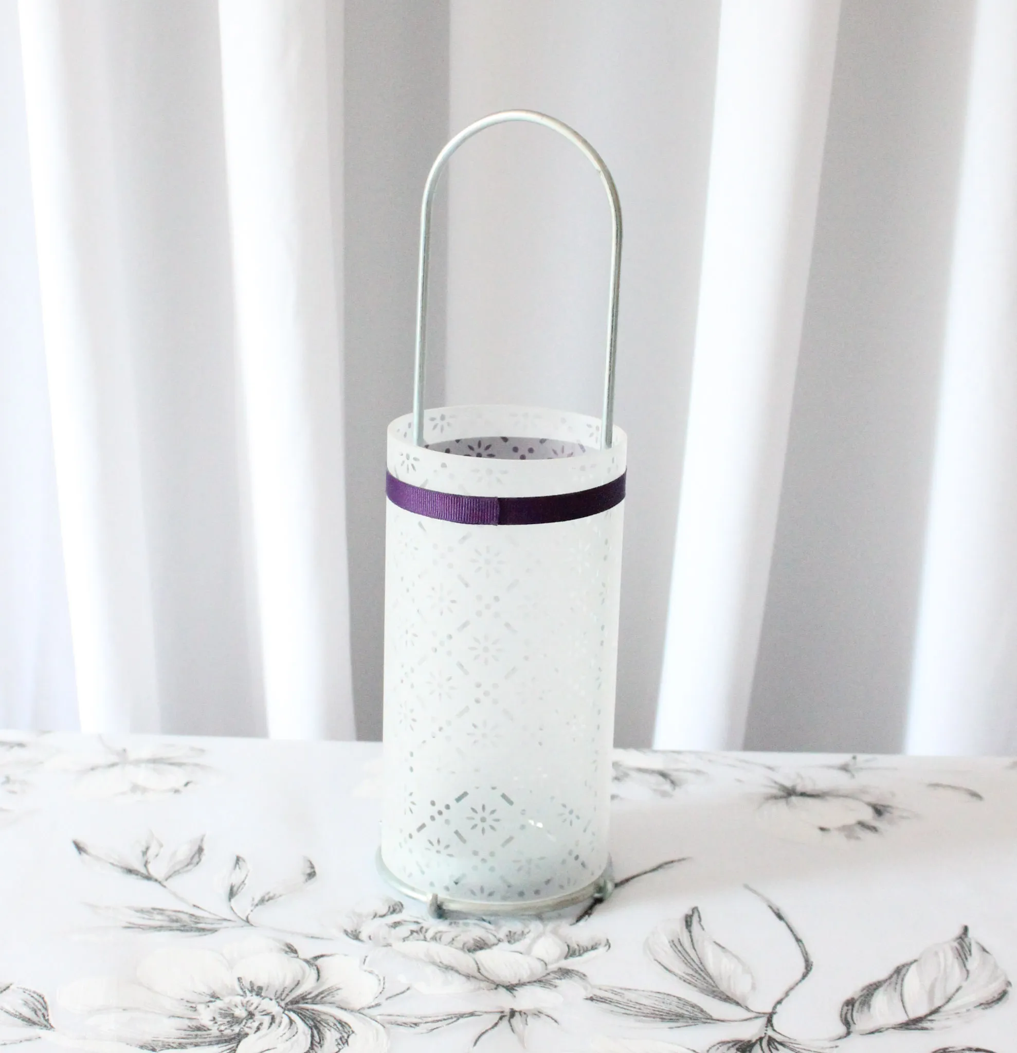 Lantern - Frosted Glass Candle 
