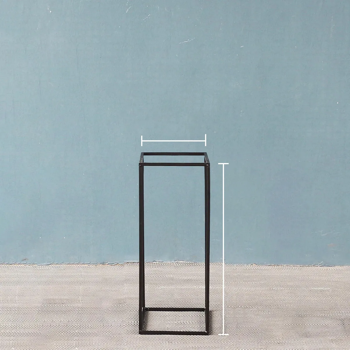 Black metal flower/centerpiece stand plinth 60 cm