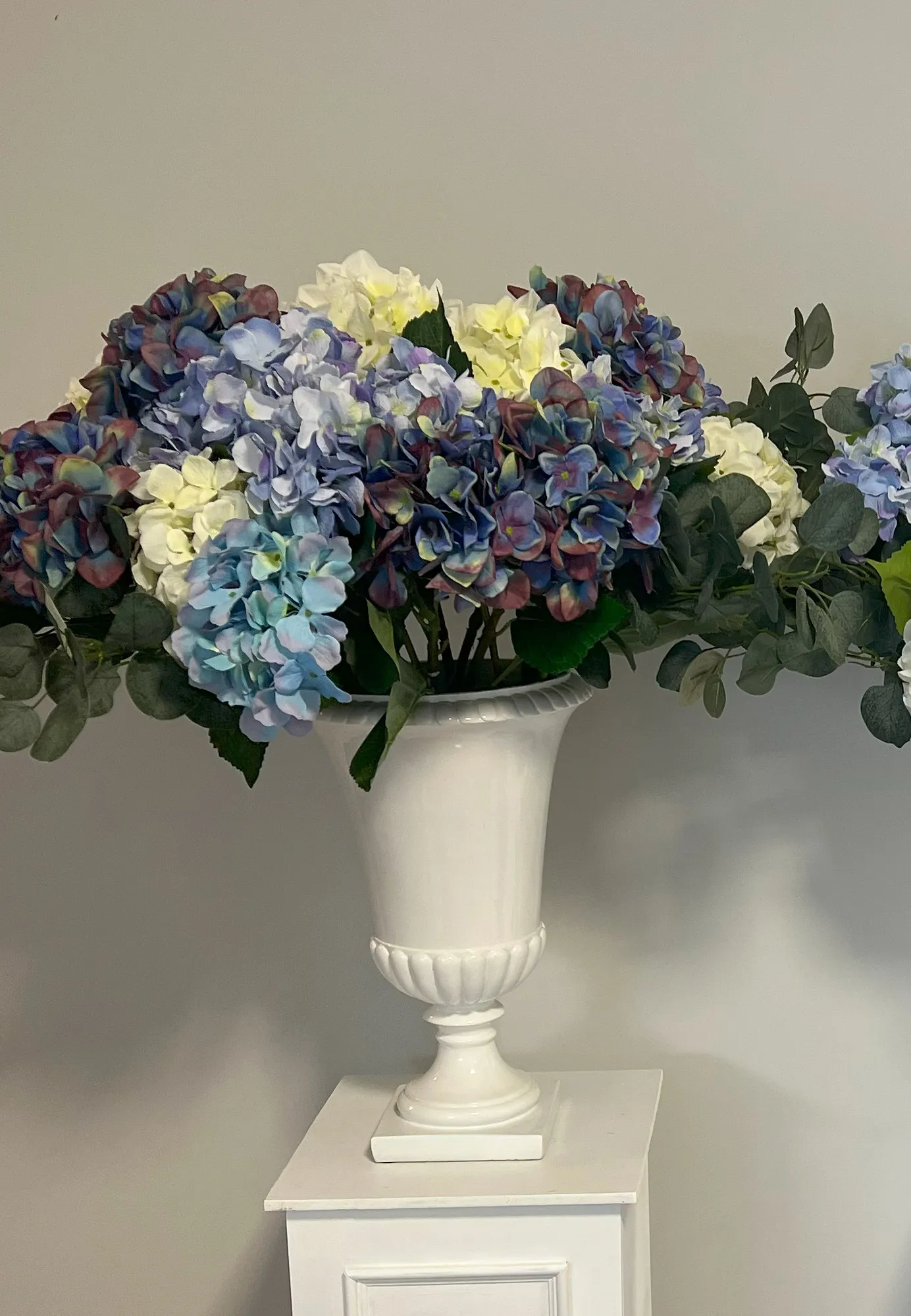 White fibroglass urn medium 