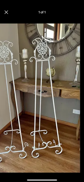 French Provincial Metal Easel