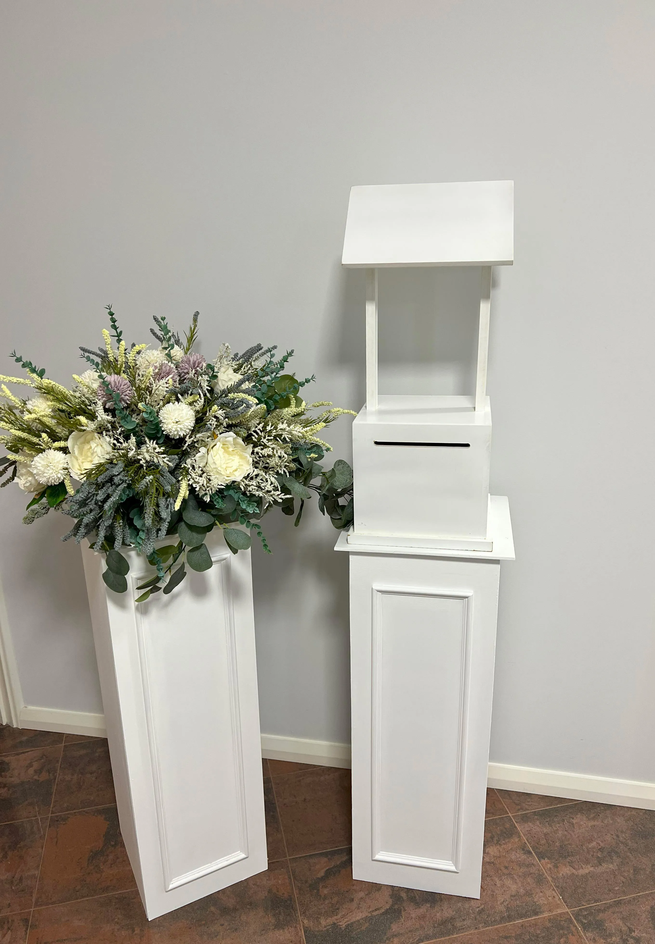 Wishing well classic well with LED lights