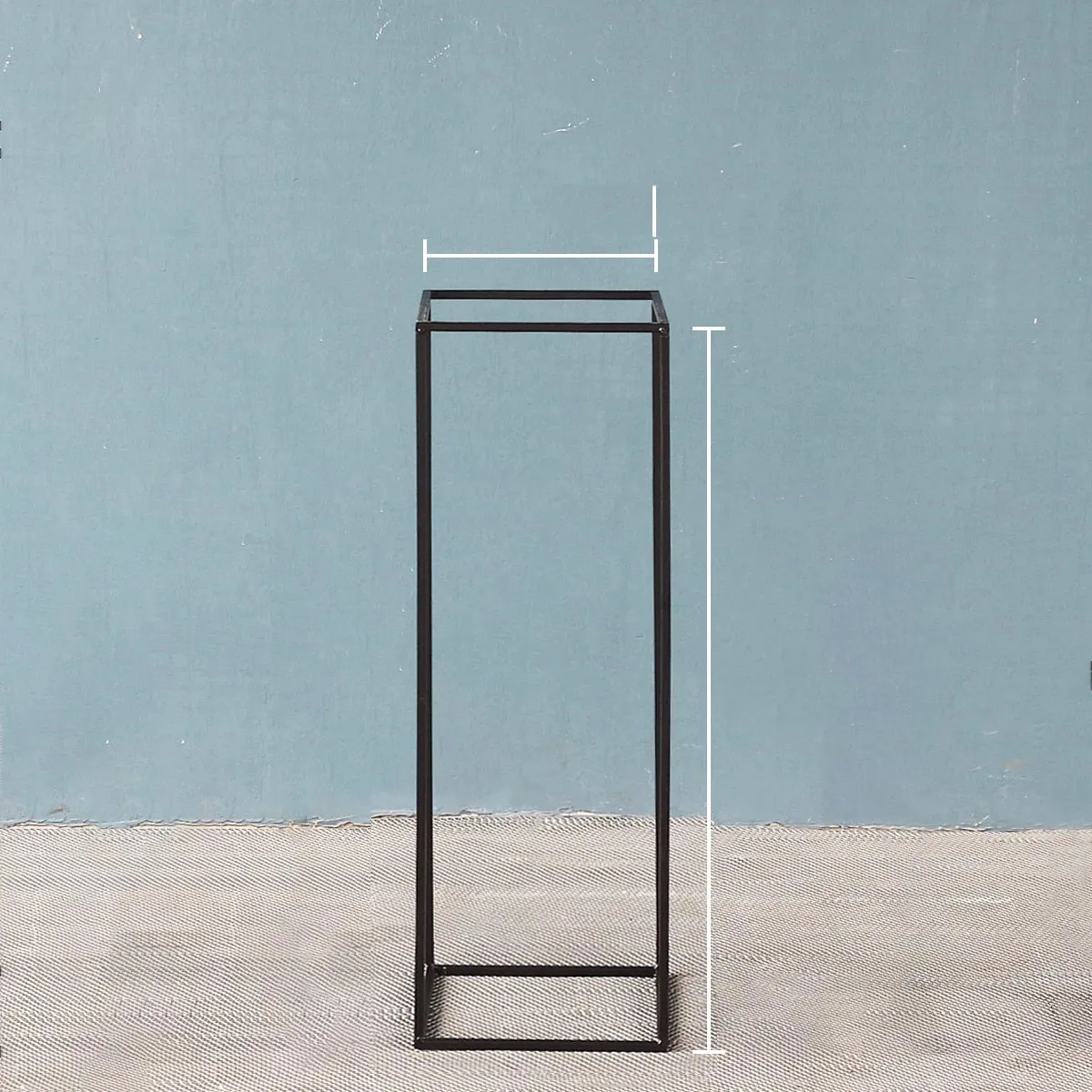 Black metal flower/centerpiece stand plinth 70 cm 