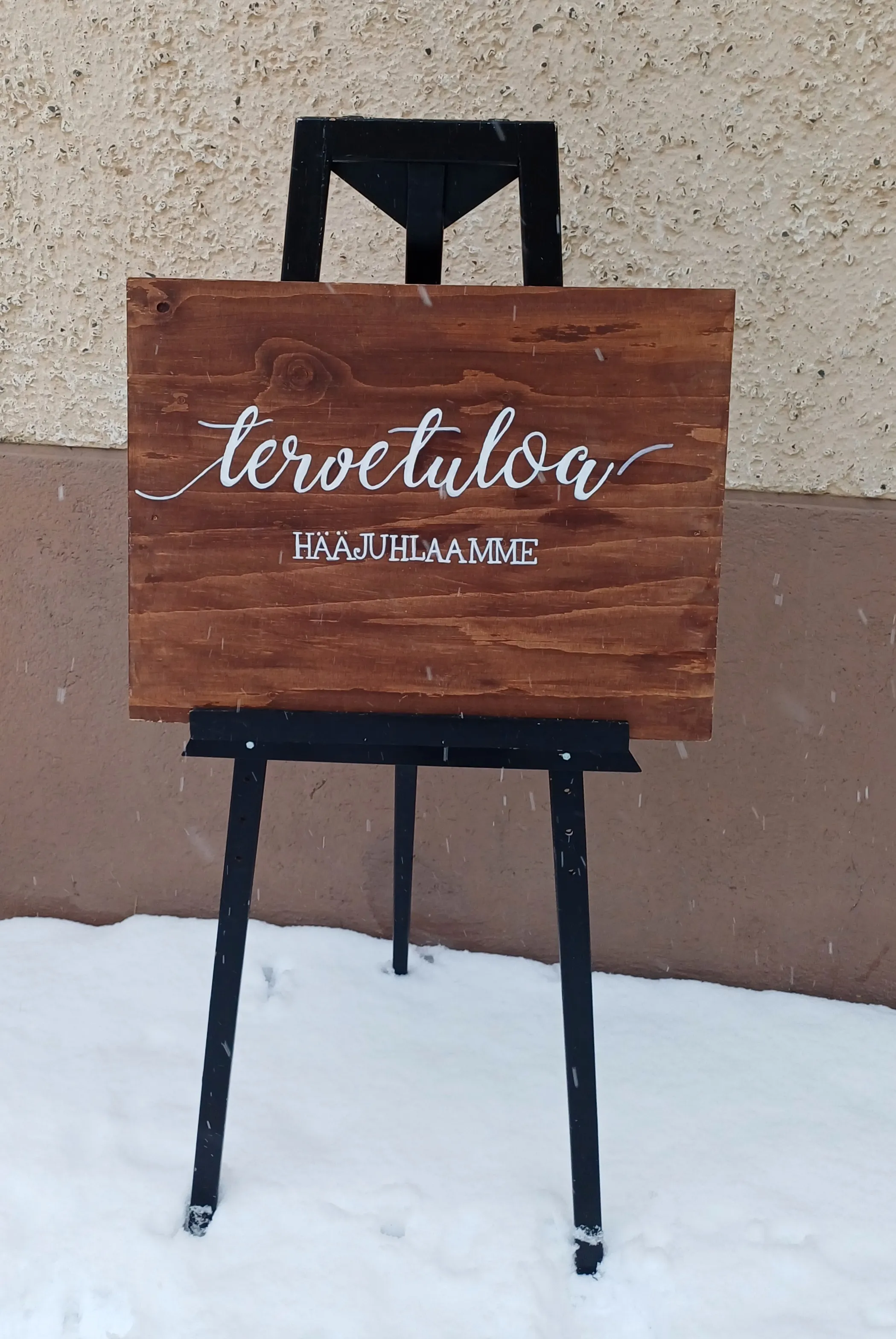 Tervetuloa hääjuhlaamme, puinen