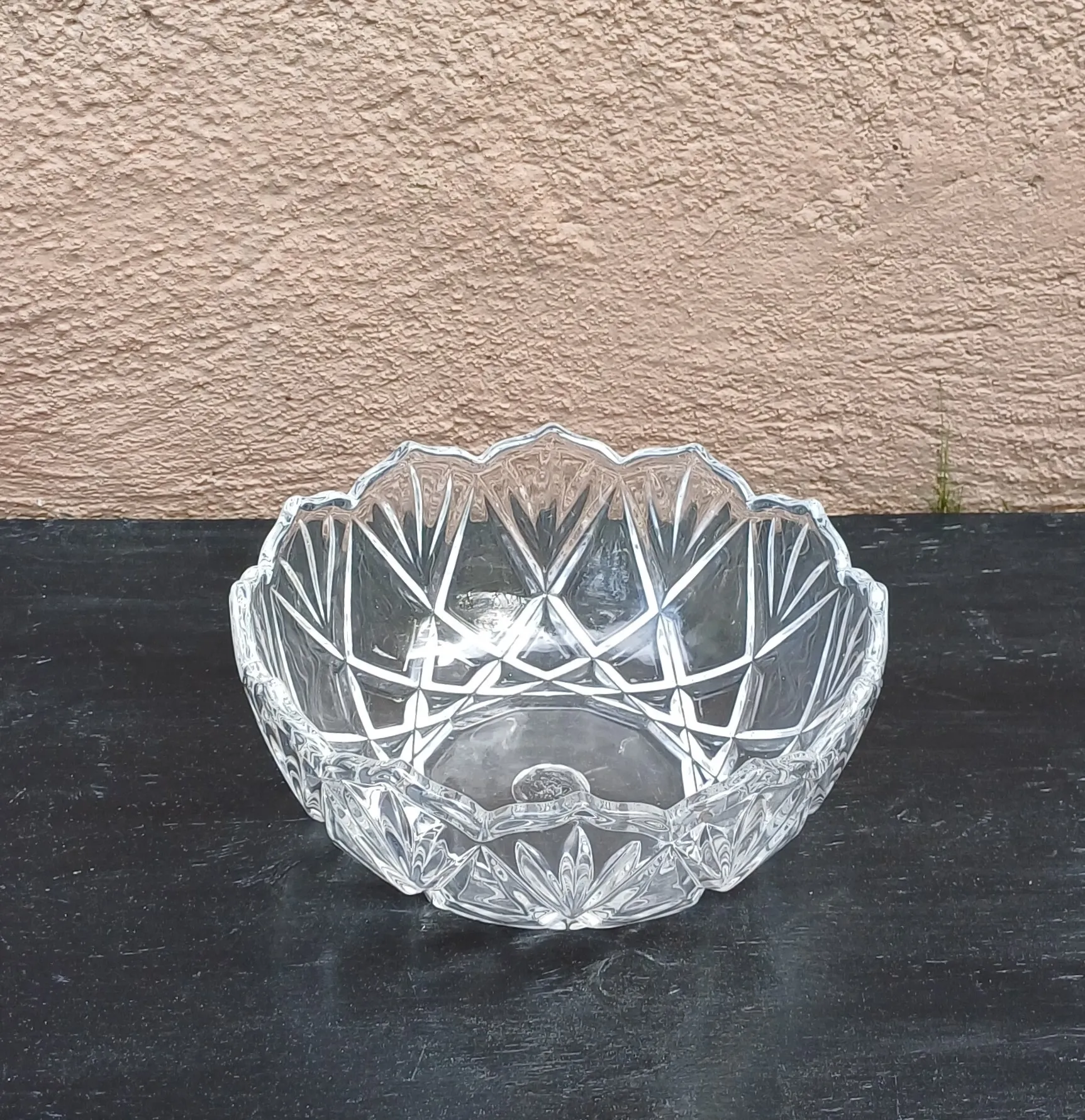 Kristallisia tarjoiluastiat