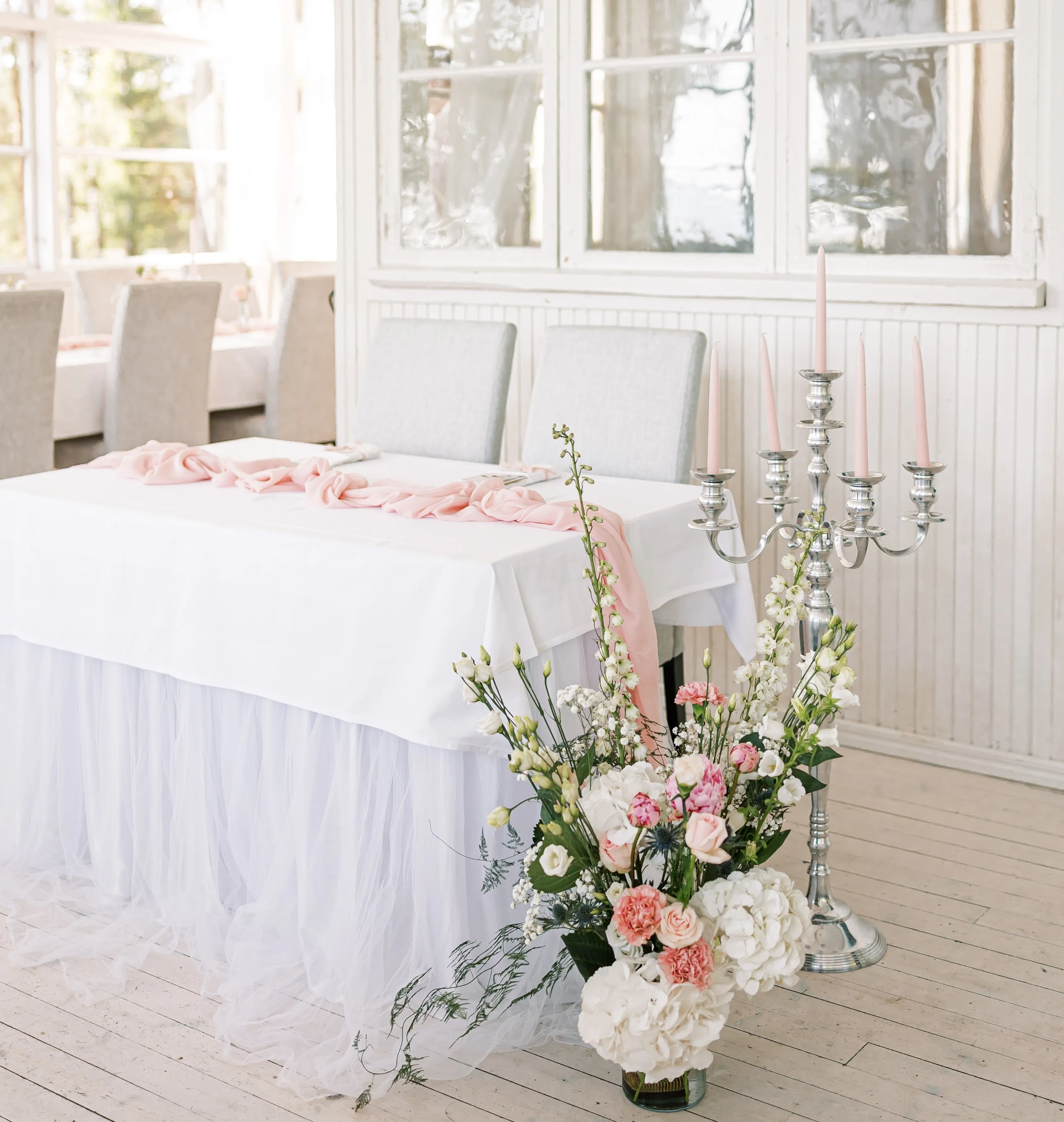 Helmaliina, valkoinen