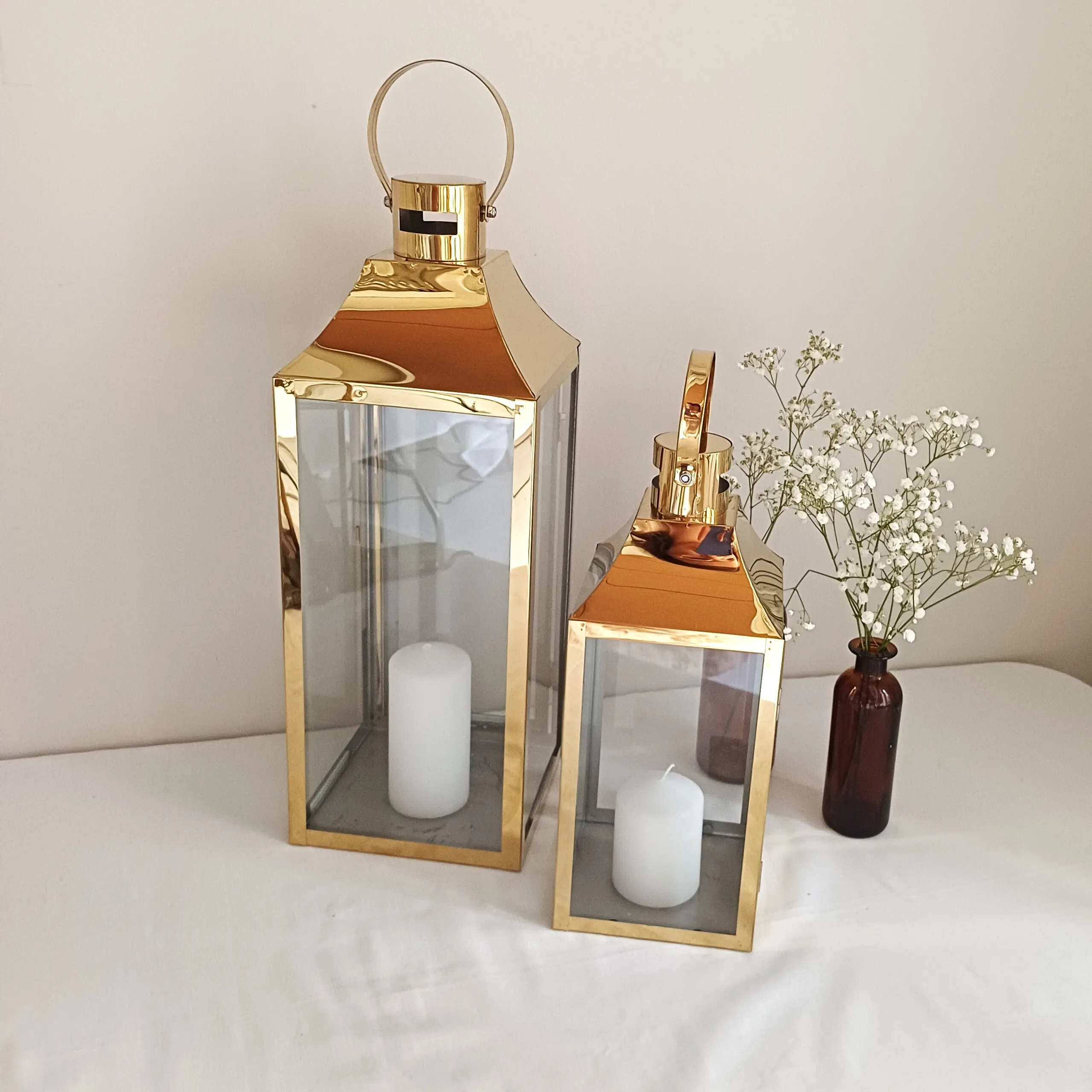 Kultainen lyhty, iso ja pieni