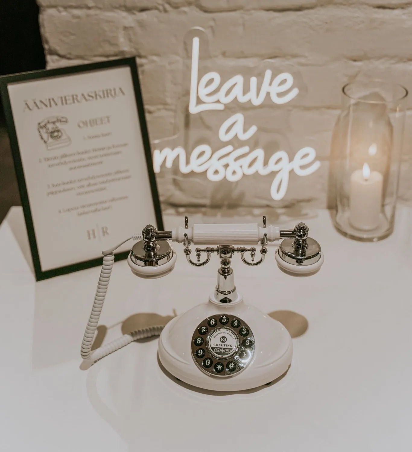 Erilaisia valokylttejä