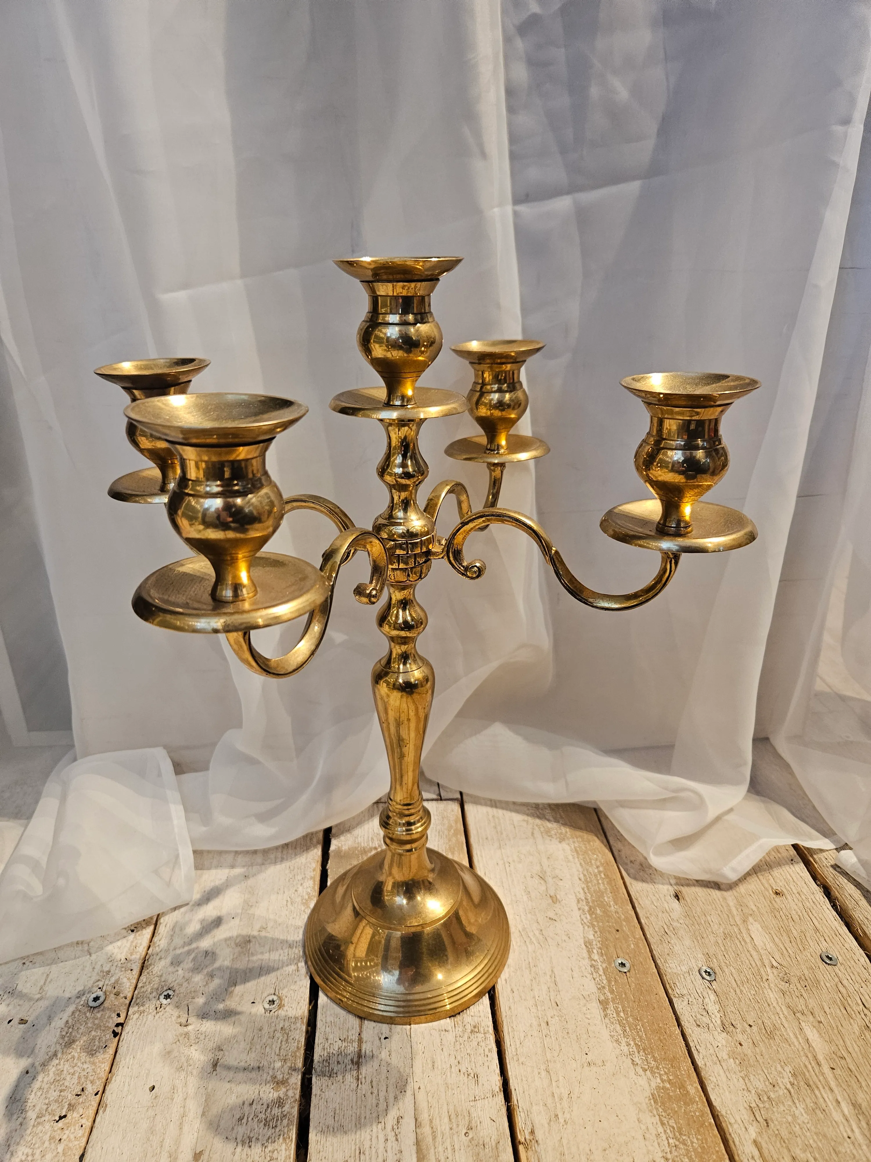 7-haarainen kynttelikkö, messinki