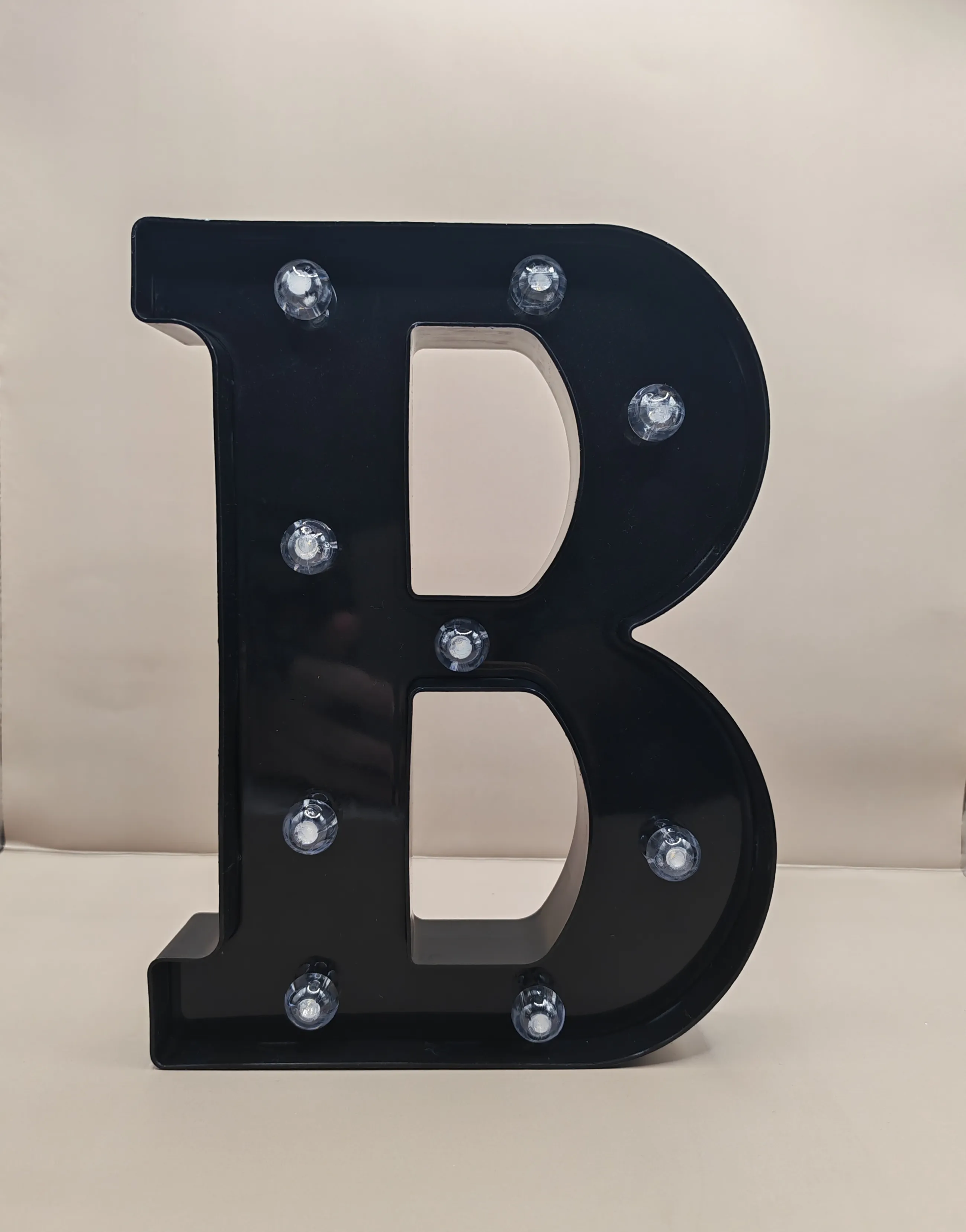 BAR valokirjaimet, musta