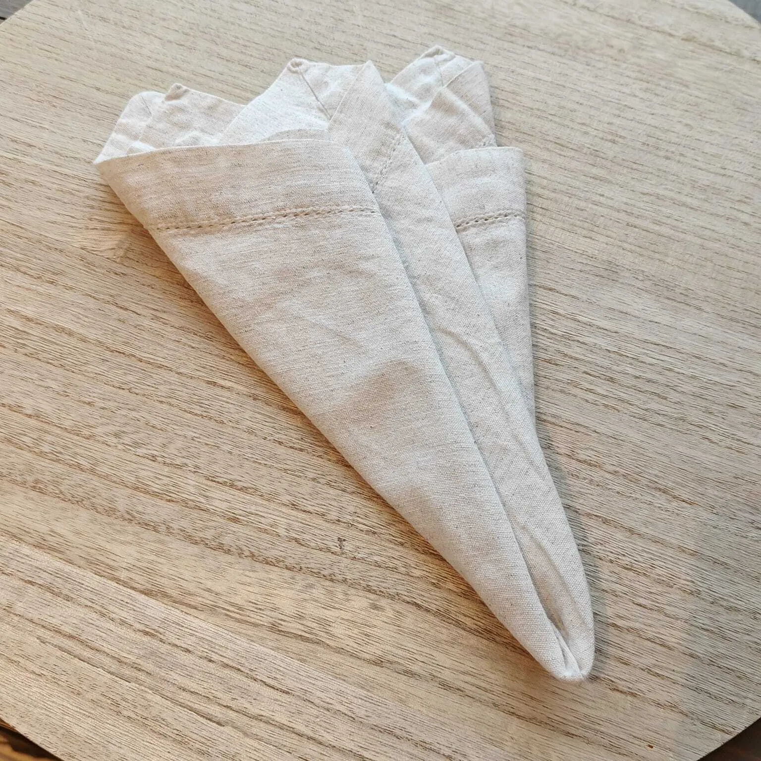 Lautasliina, puolipellavainen