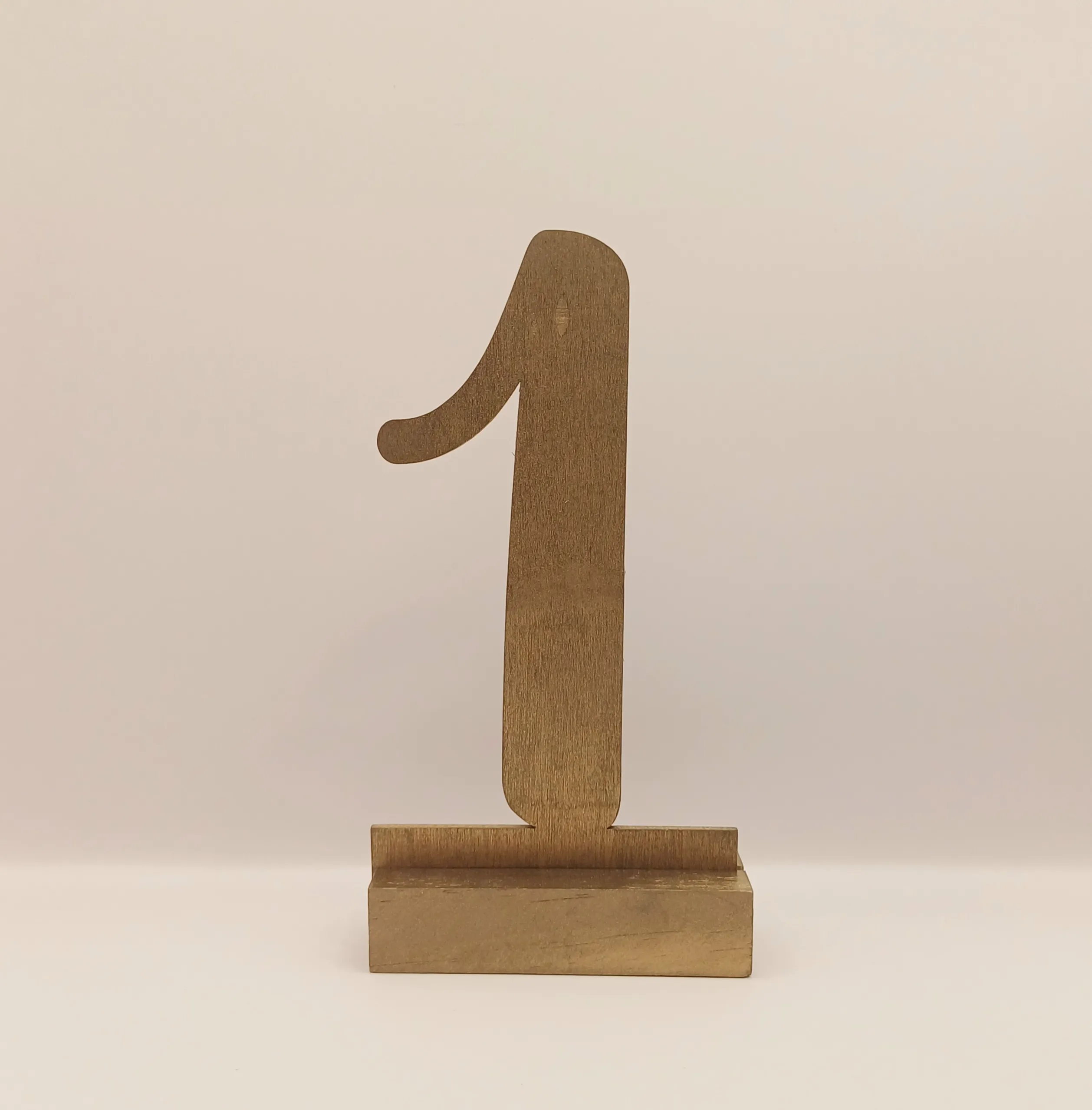 Pöytänumero 1-9, kulta