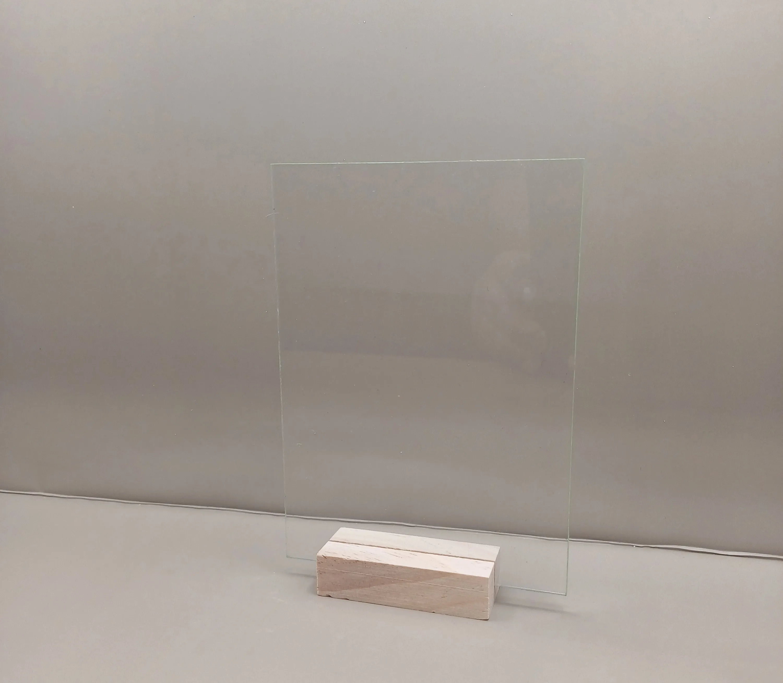 Pöytänumero, pleksi