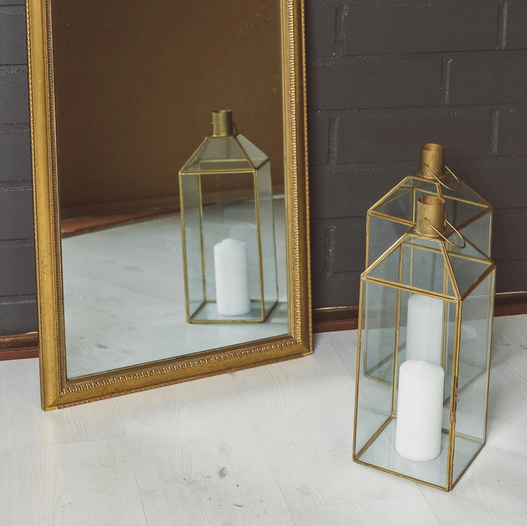 Kultareunainen lyhty