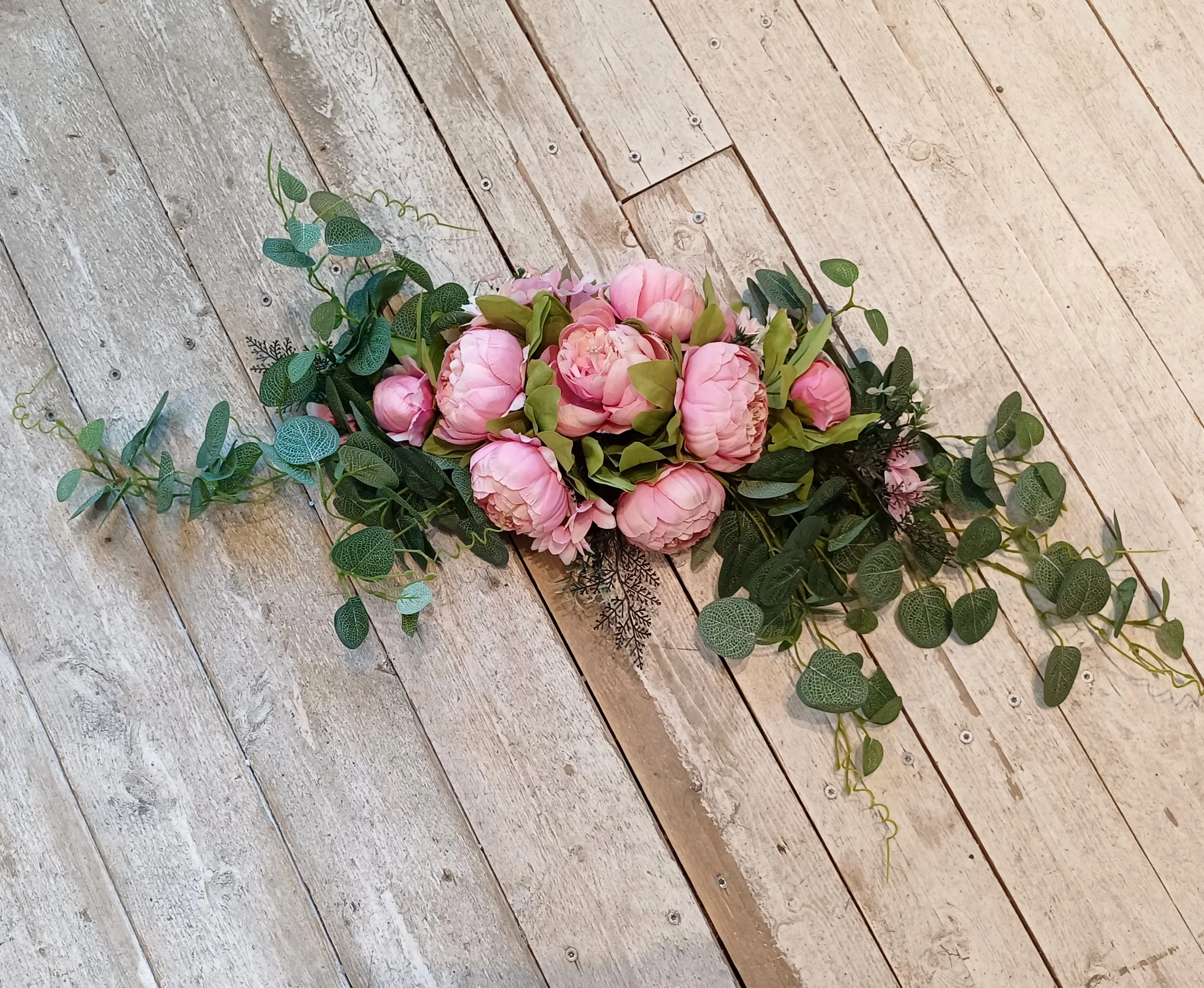 Kukka-asetelmat, iso