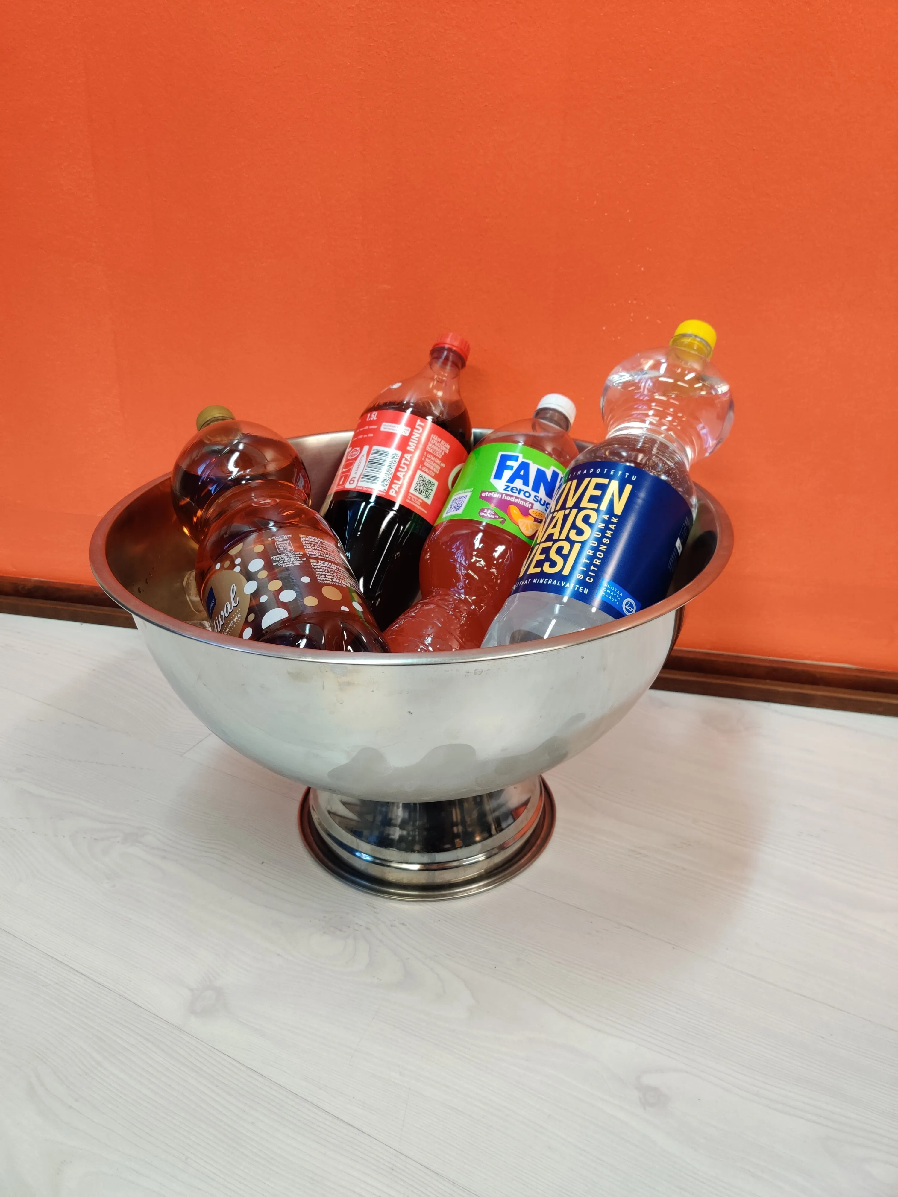 Erilaisia coolereita