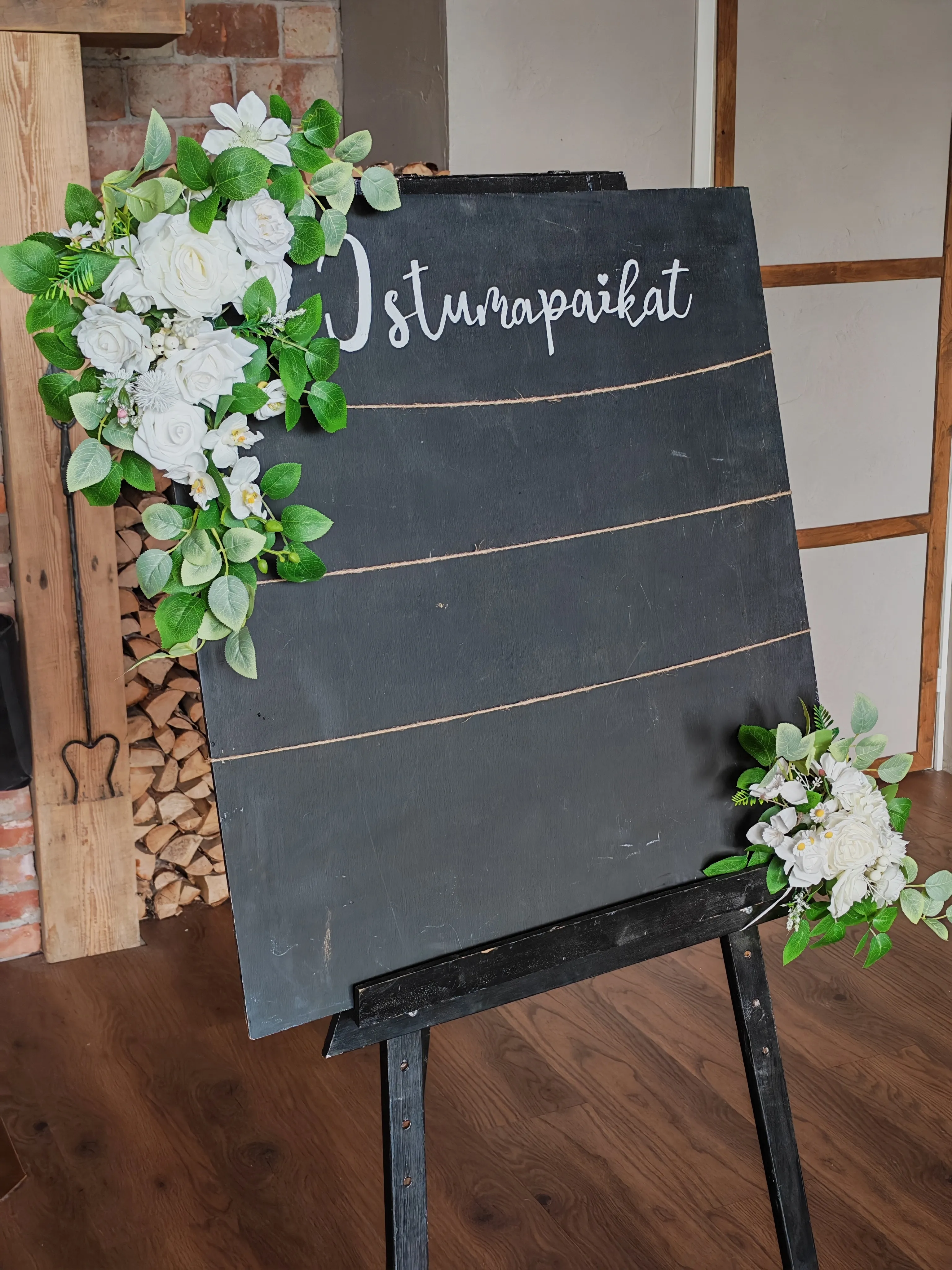 Istumapaikkataulu 76cmx78cm, musta