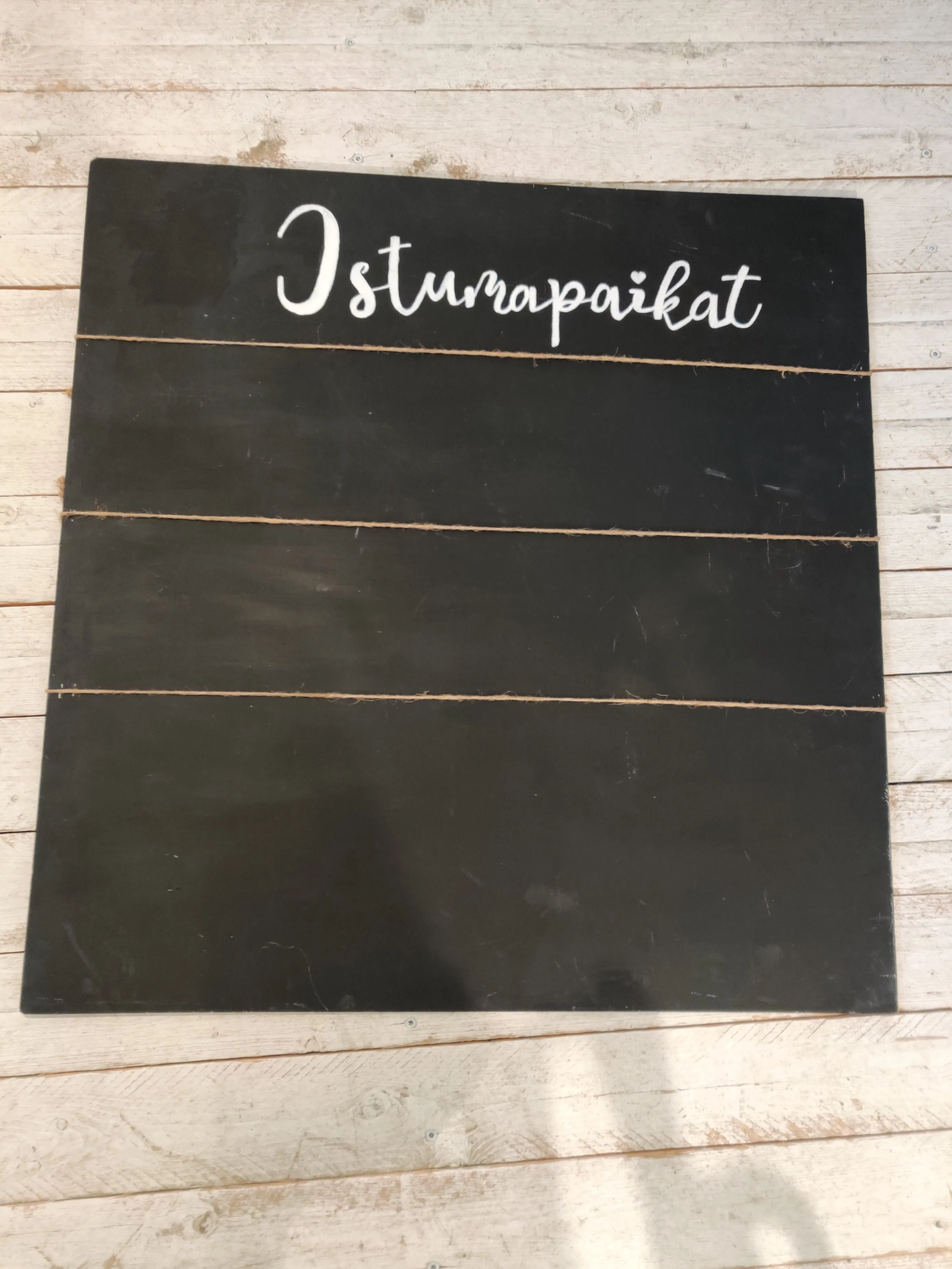 Istumapaikkataulu 76cmx78cm, musta