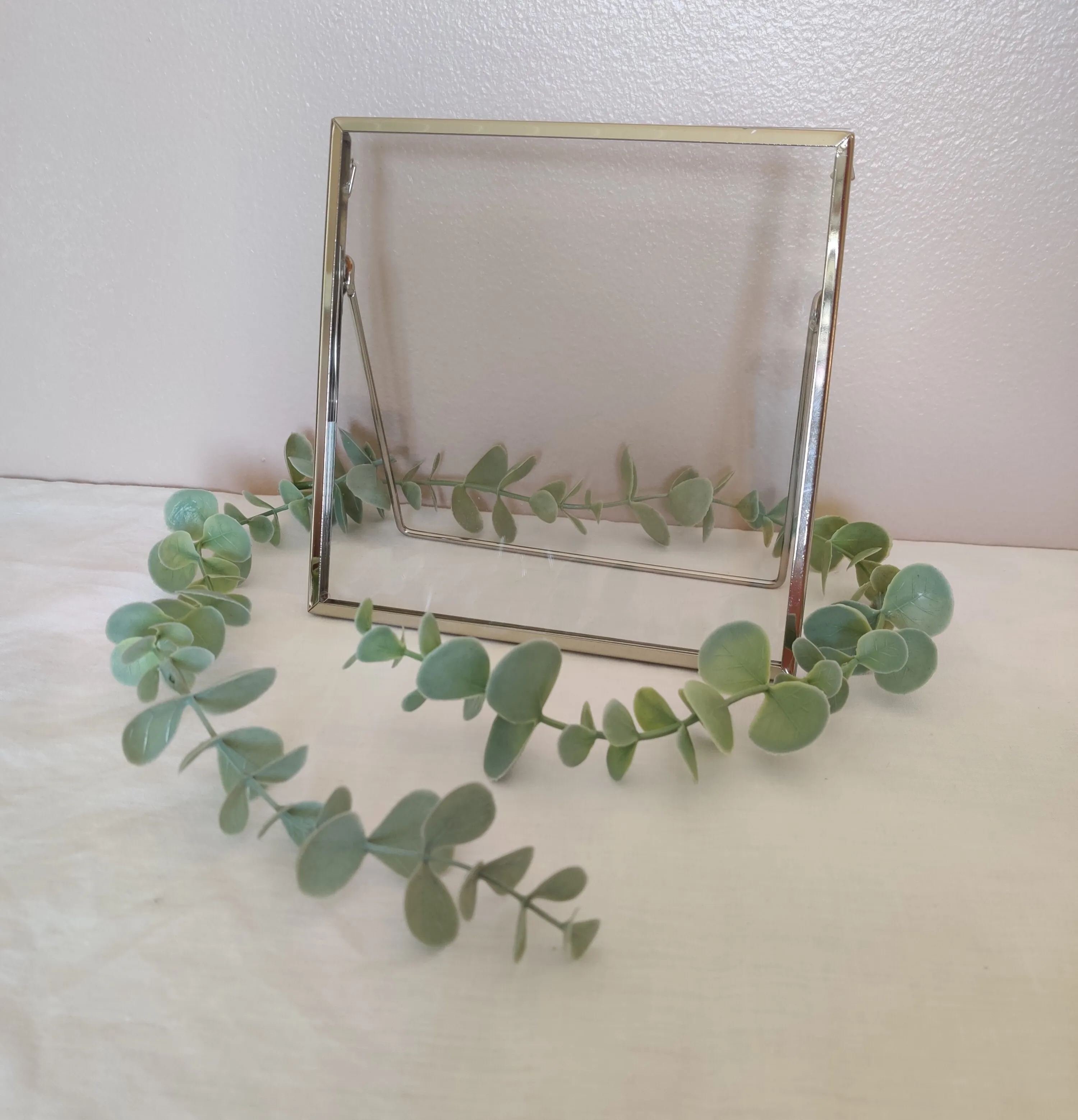 Ohut reunaiset kehykset 16x16cm, hopea